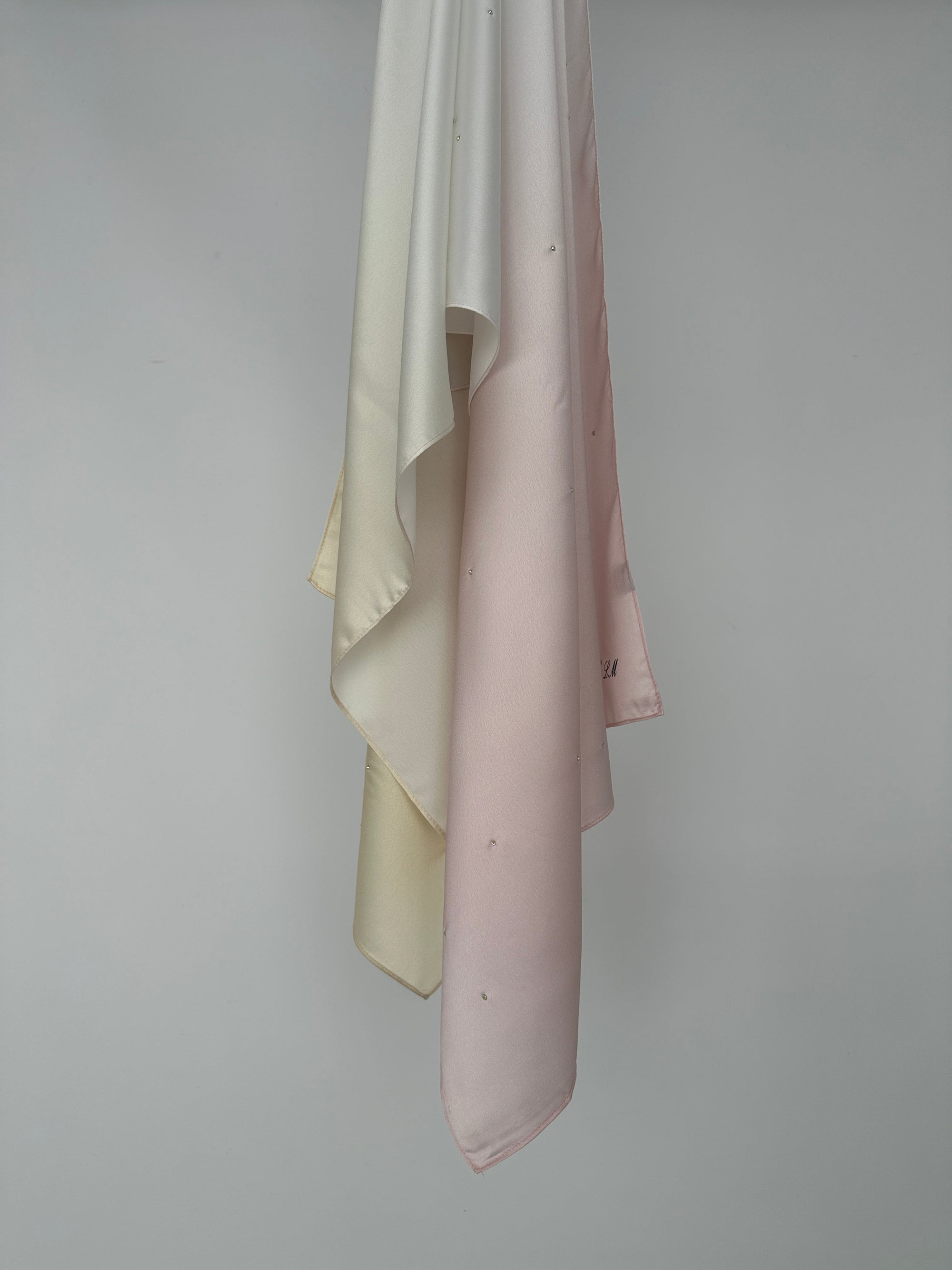 HIJAB SATIN AVEC STRASS