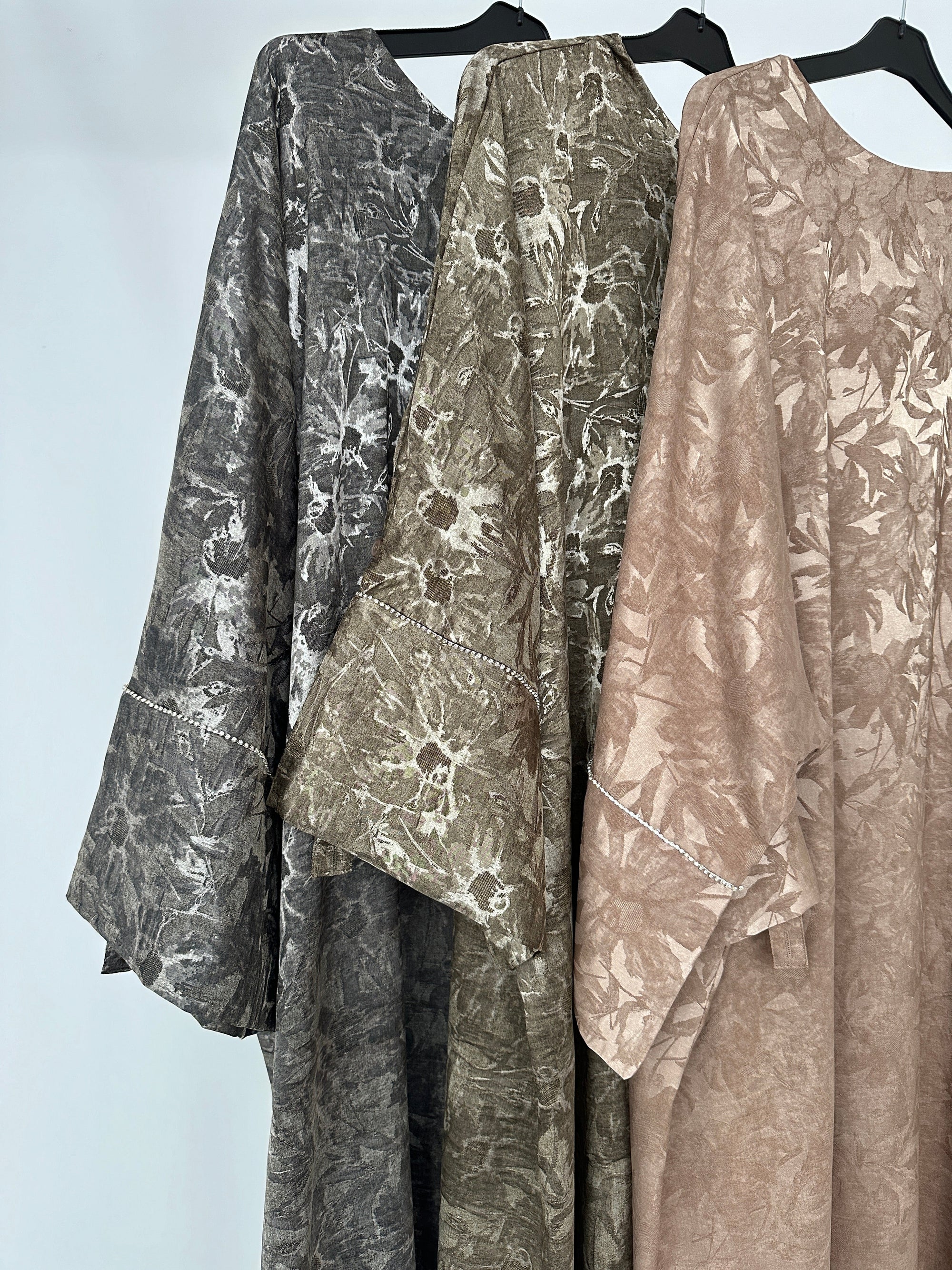ABAYA LARGE ÉLÉGANTE