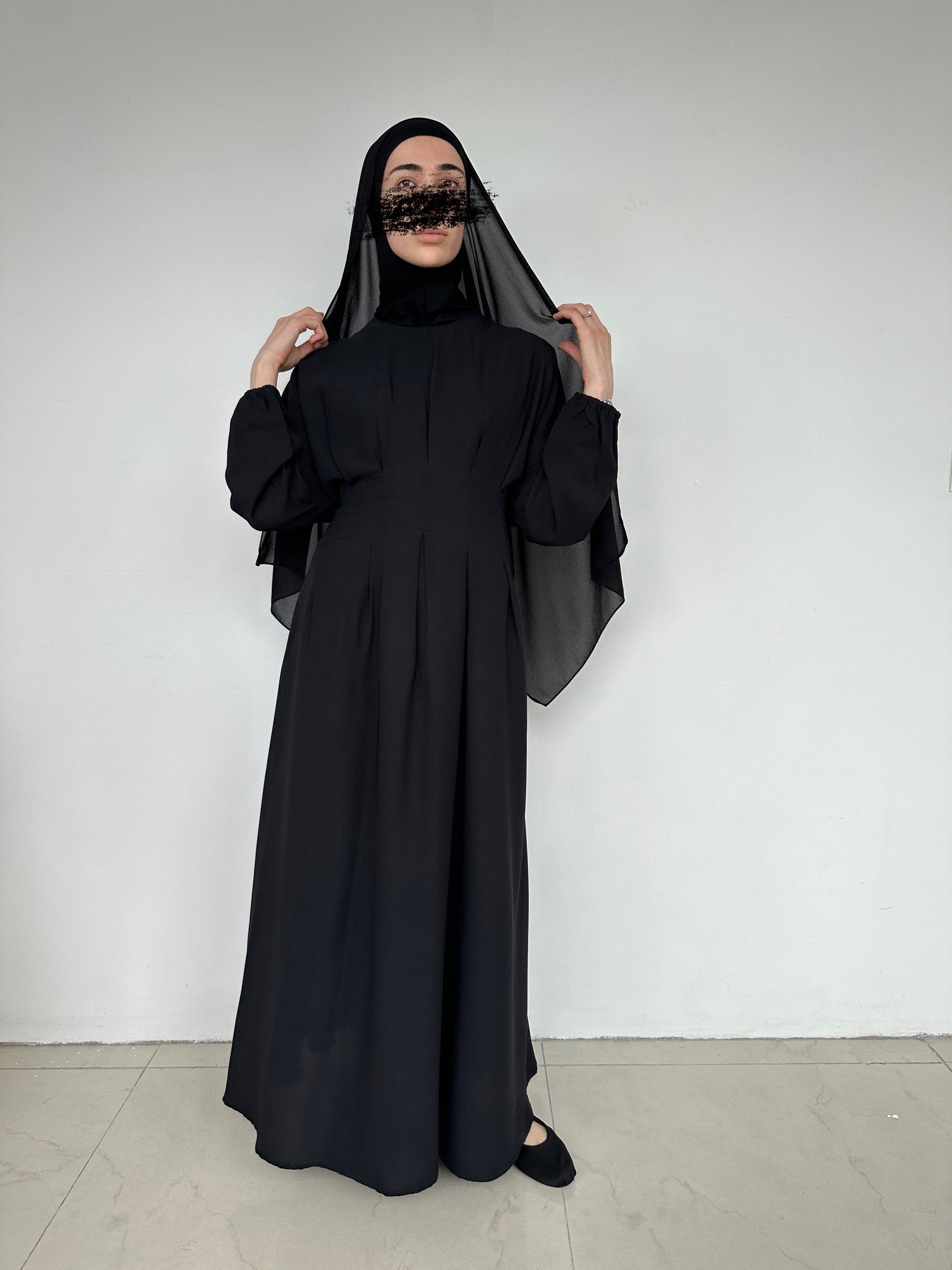 ENSEMBLE KIMONO ET ROBE NOIR