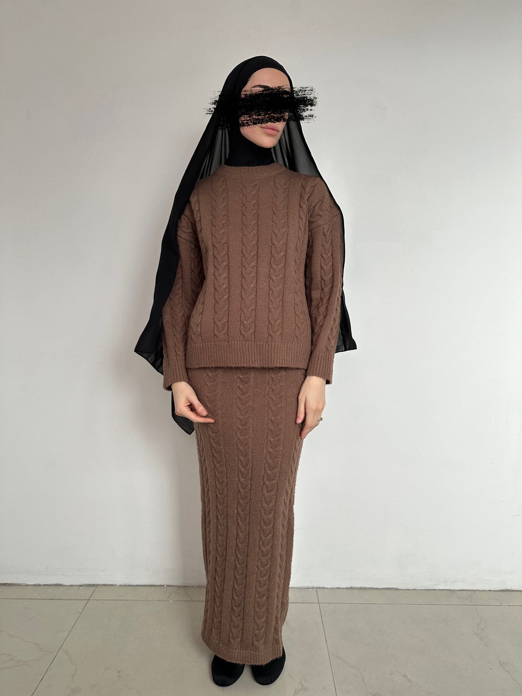 ENSEMBLE JUPE ET PULL CARAMEL