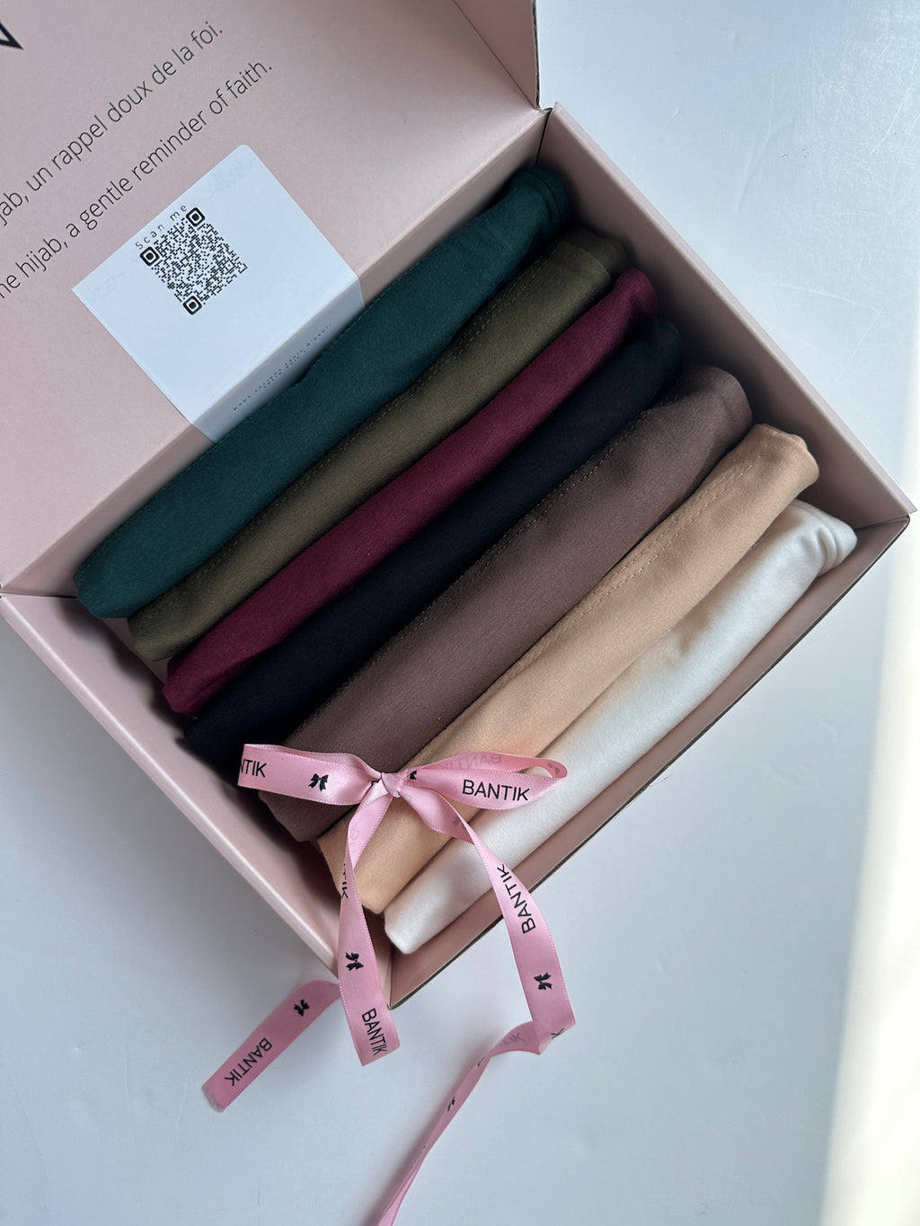 BOX BONNETS FERME