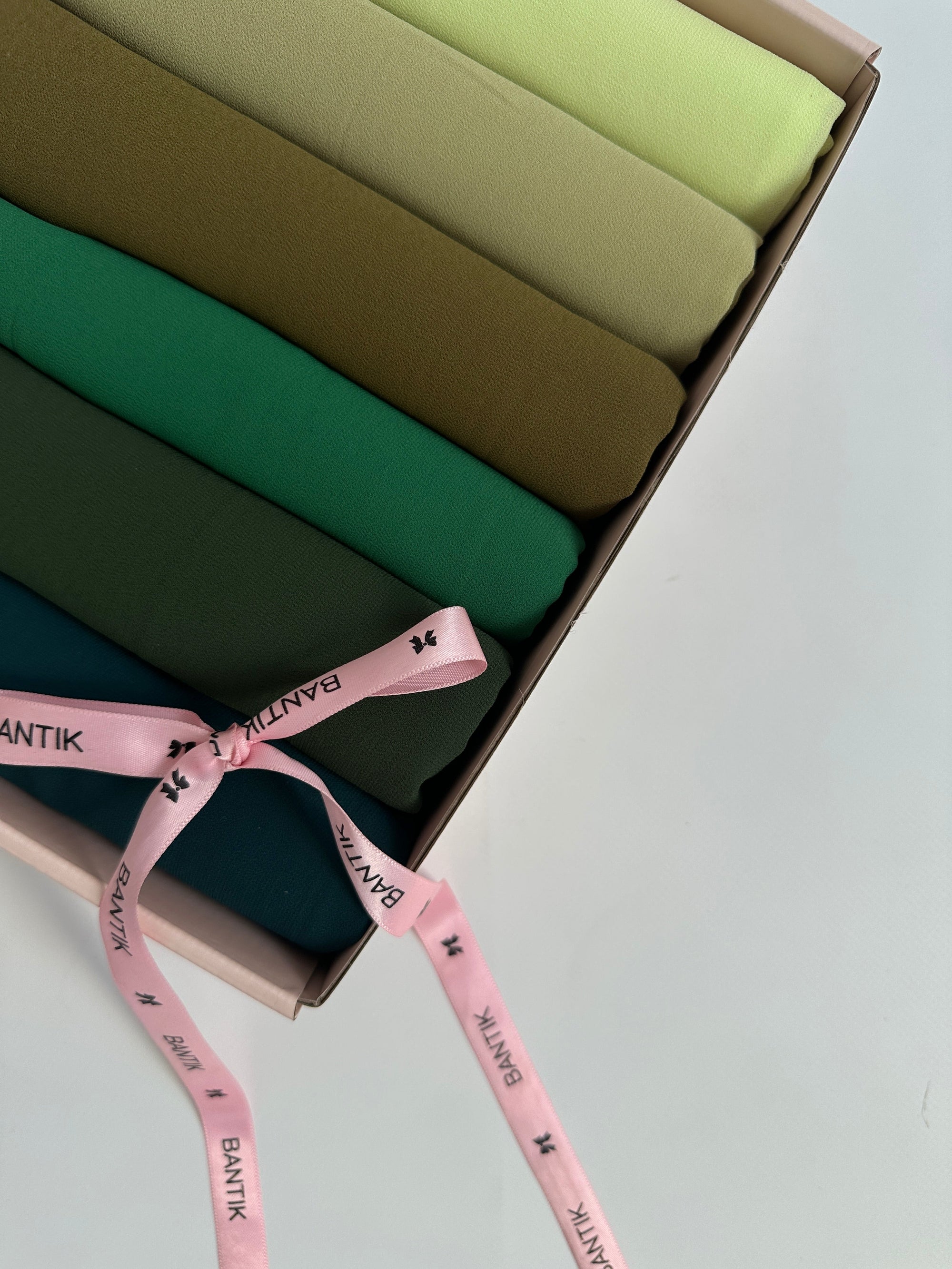 BOX DE 6 HIJABS EN MOUSSELINE