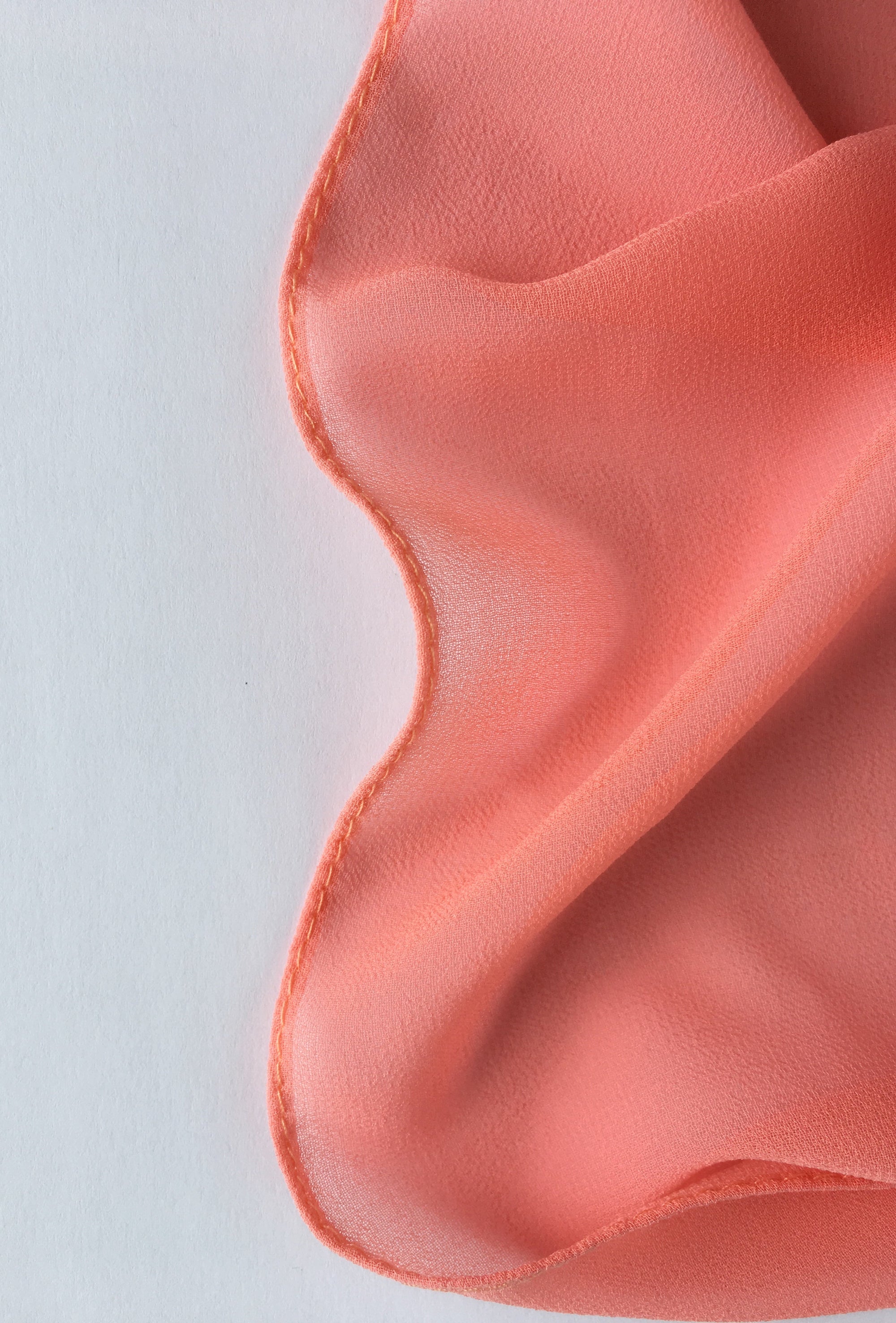 HIJAB CARRÉ XL EN MOUSSELINE PÊCHE