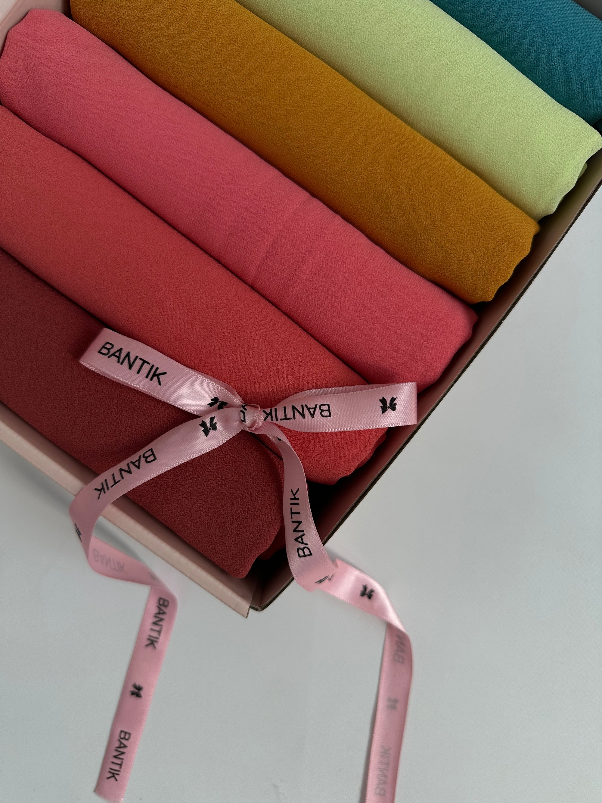 BOX DE 6 HIJABS EN MOUSSELINE