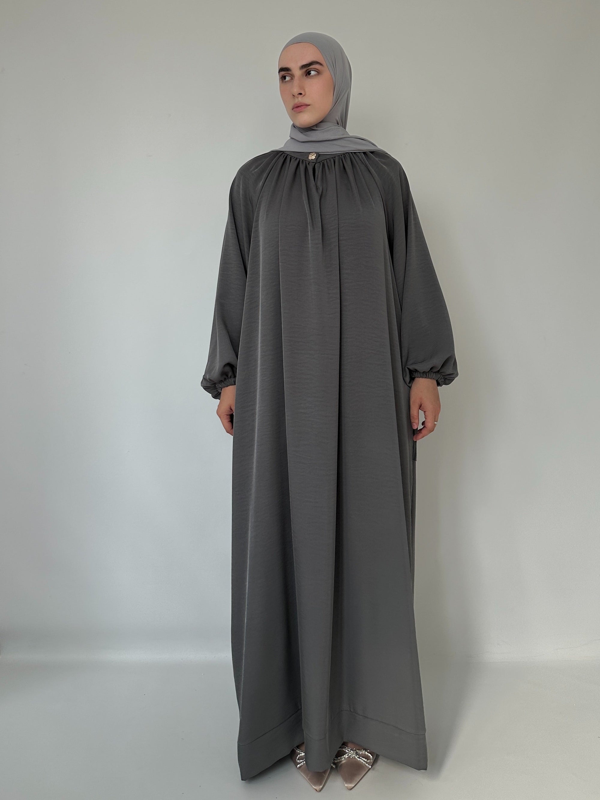 ABAYA HALA GRIS