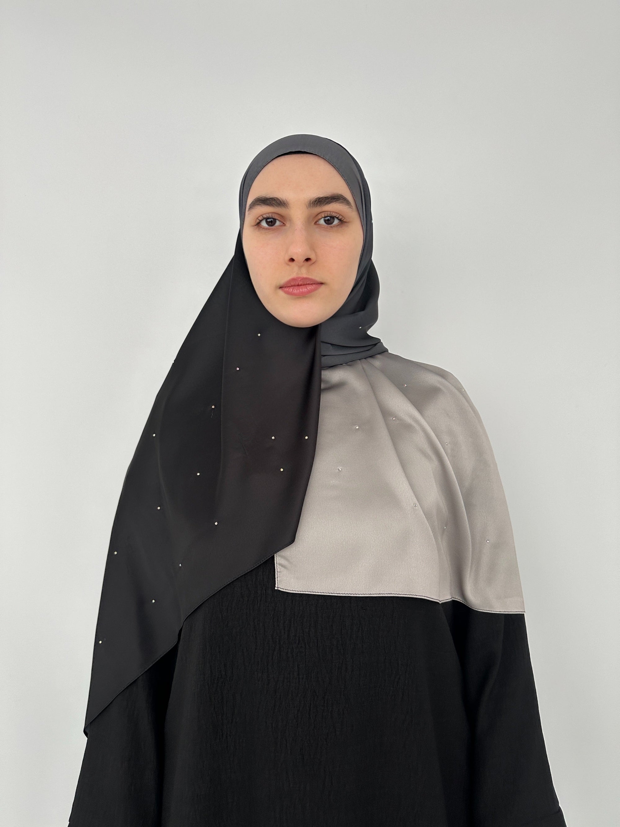 HIJAB SATIN AVEC STRASS