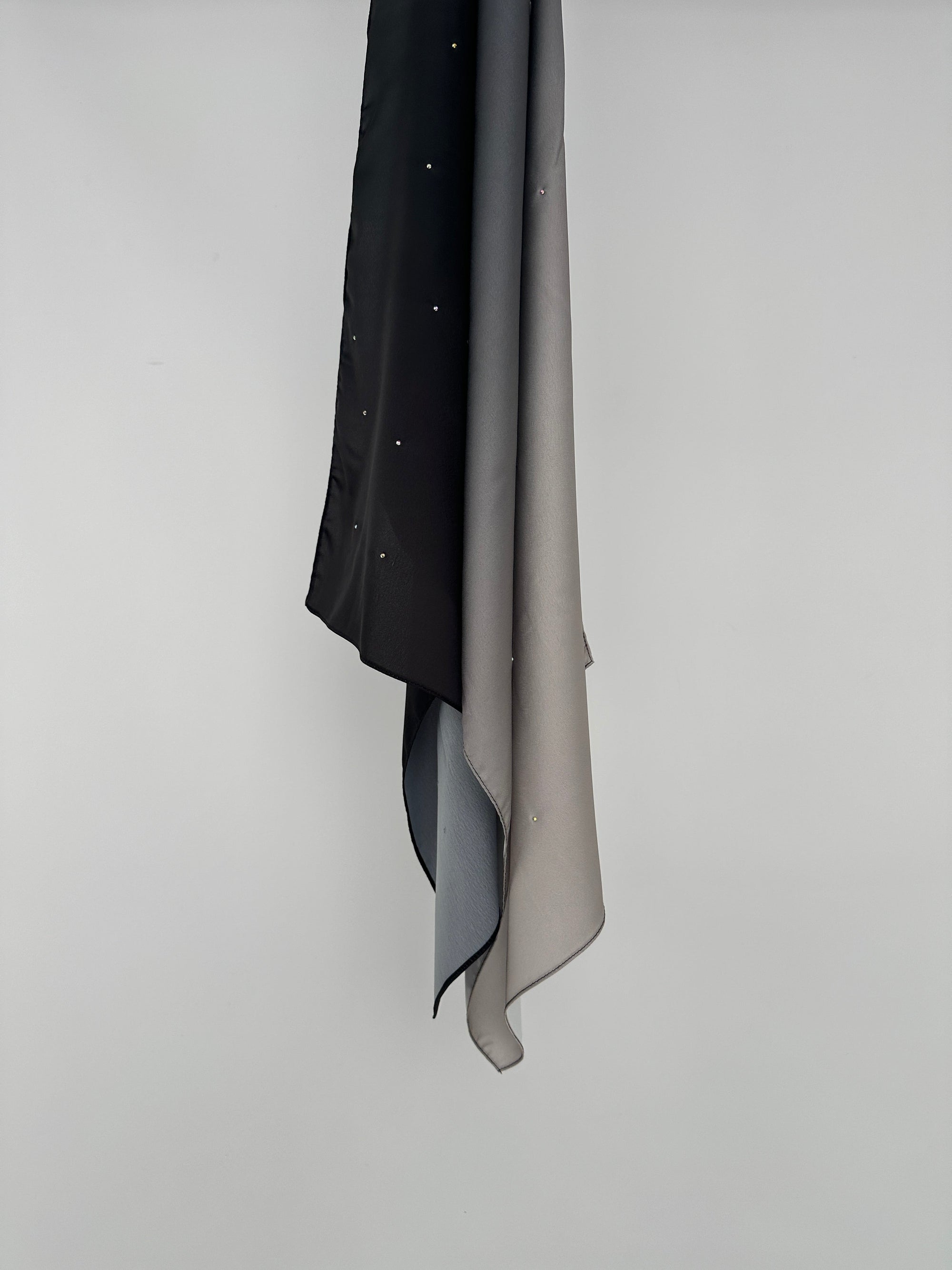 HIJAB SATIN AVEC STRASS
