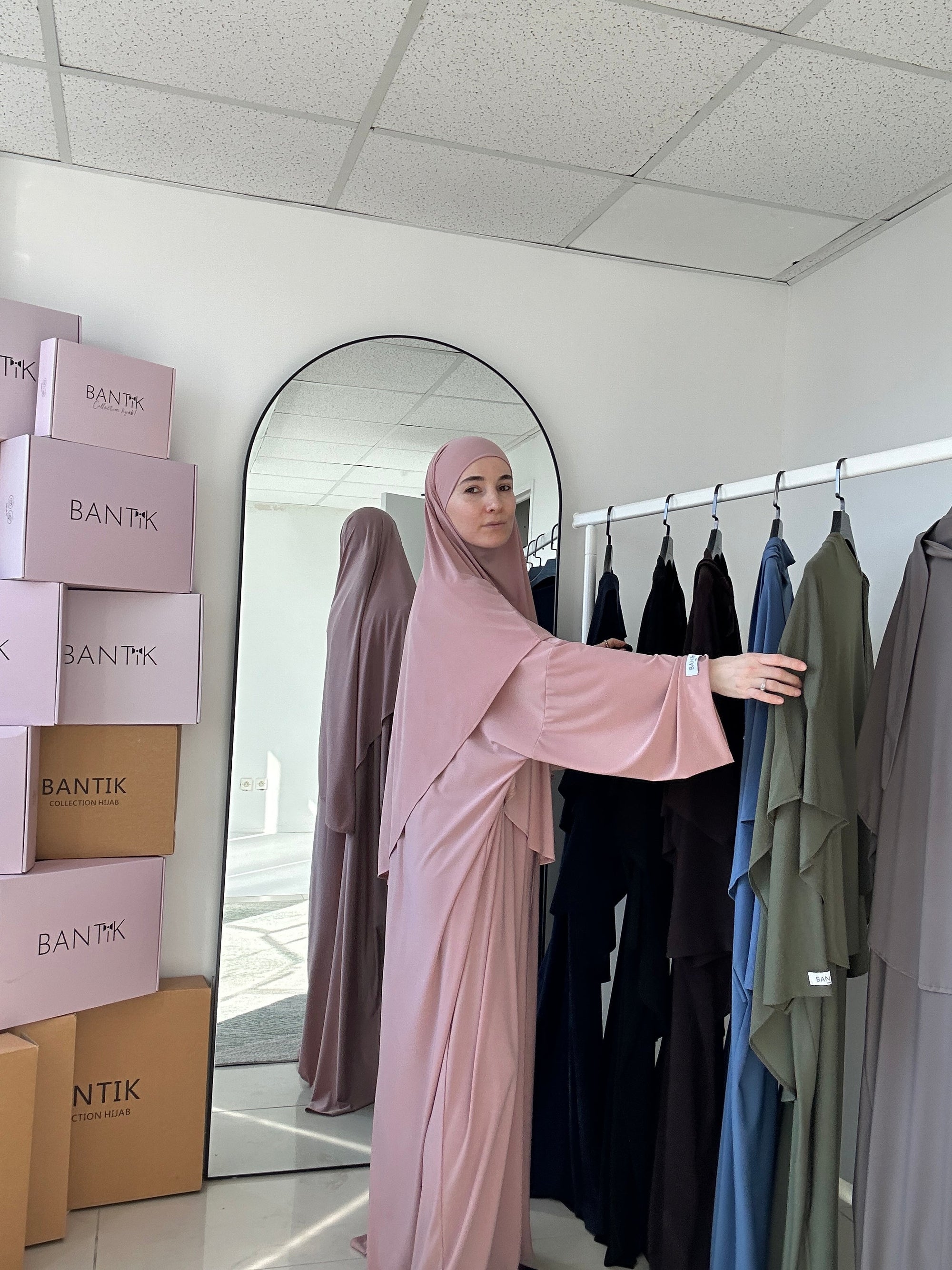 ENSEMBLE NOUR EN JERSEY