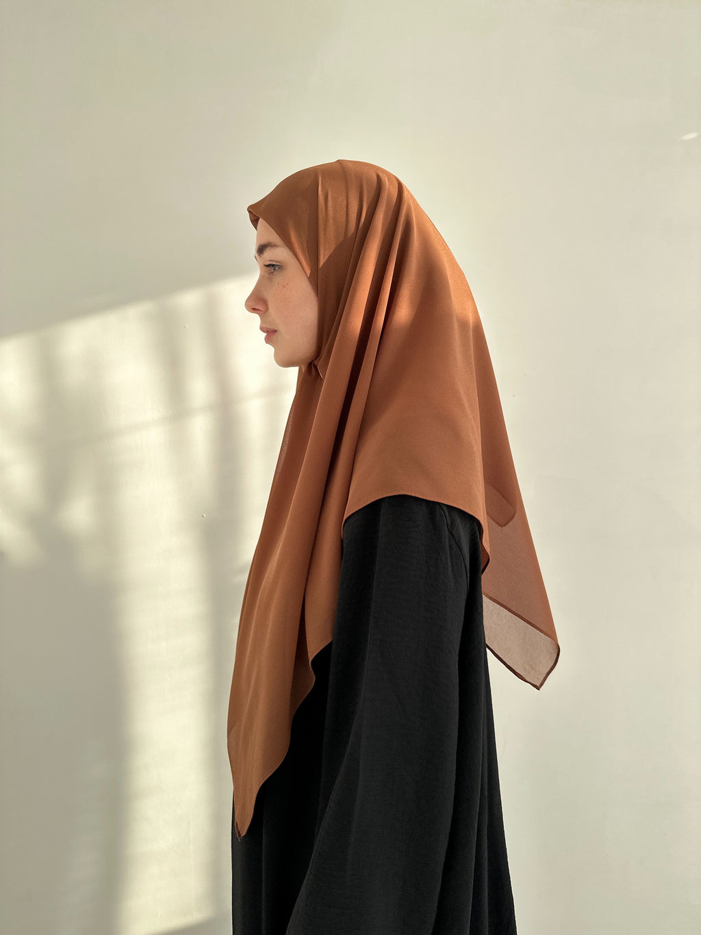 HIJAB CARRÉ EN MOUSSELINE CHOCOLATE