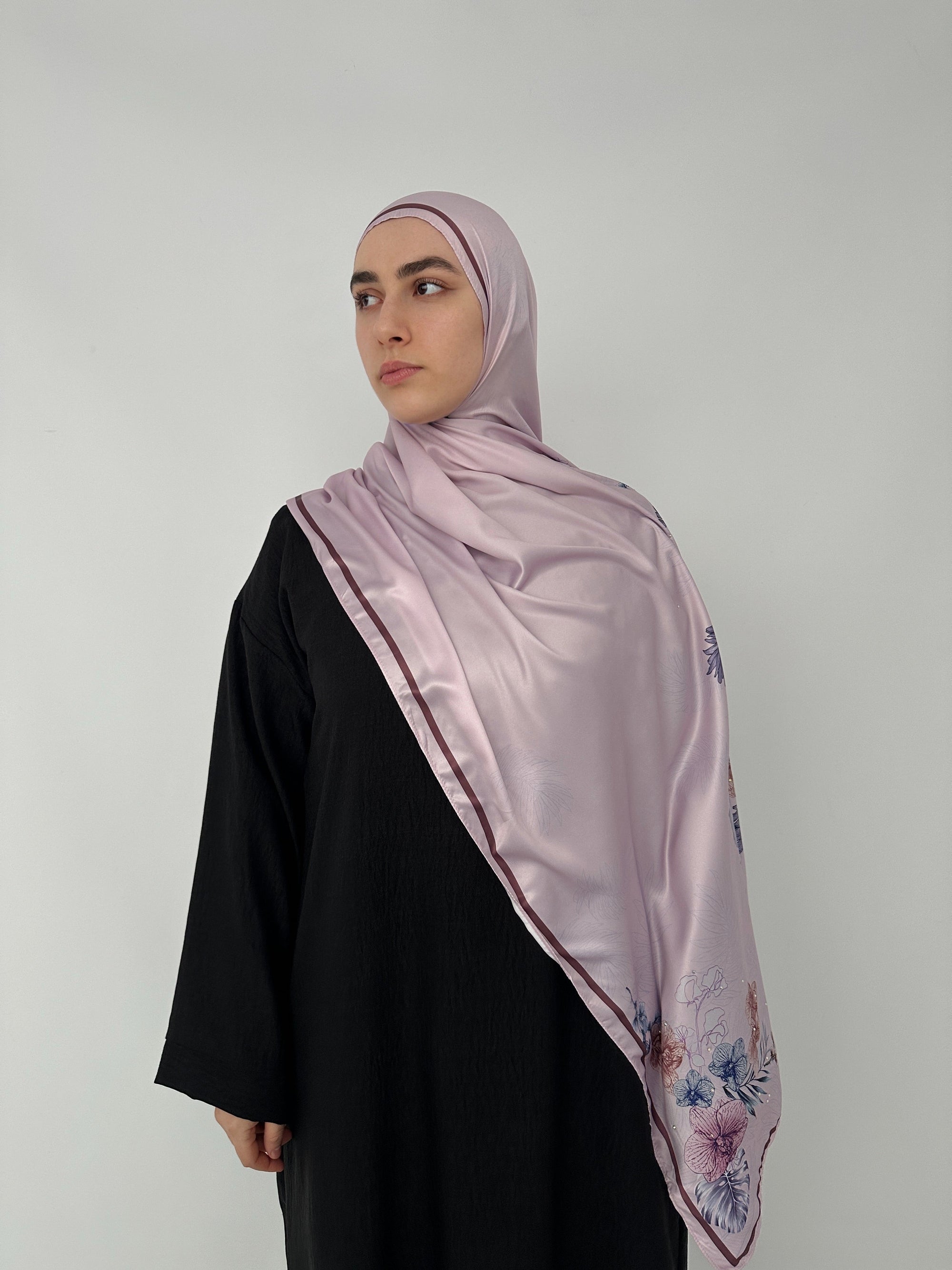 HIJAB SATIN À MOTIF AVEC STRASS