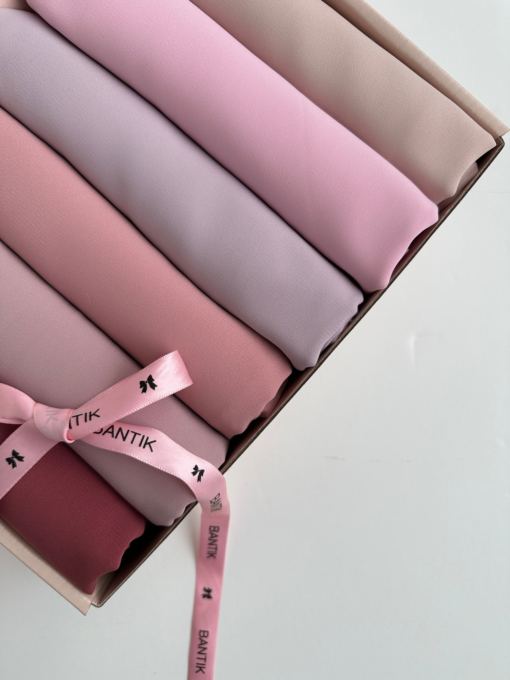 BOX 6 HIJABS SOIE DE MÈDINE