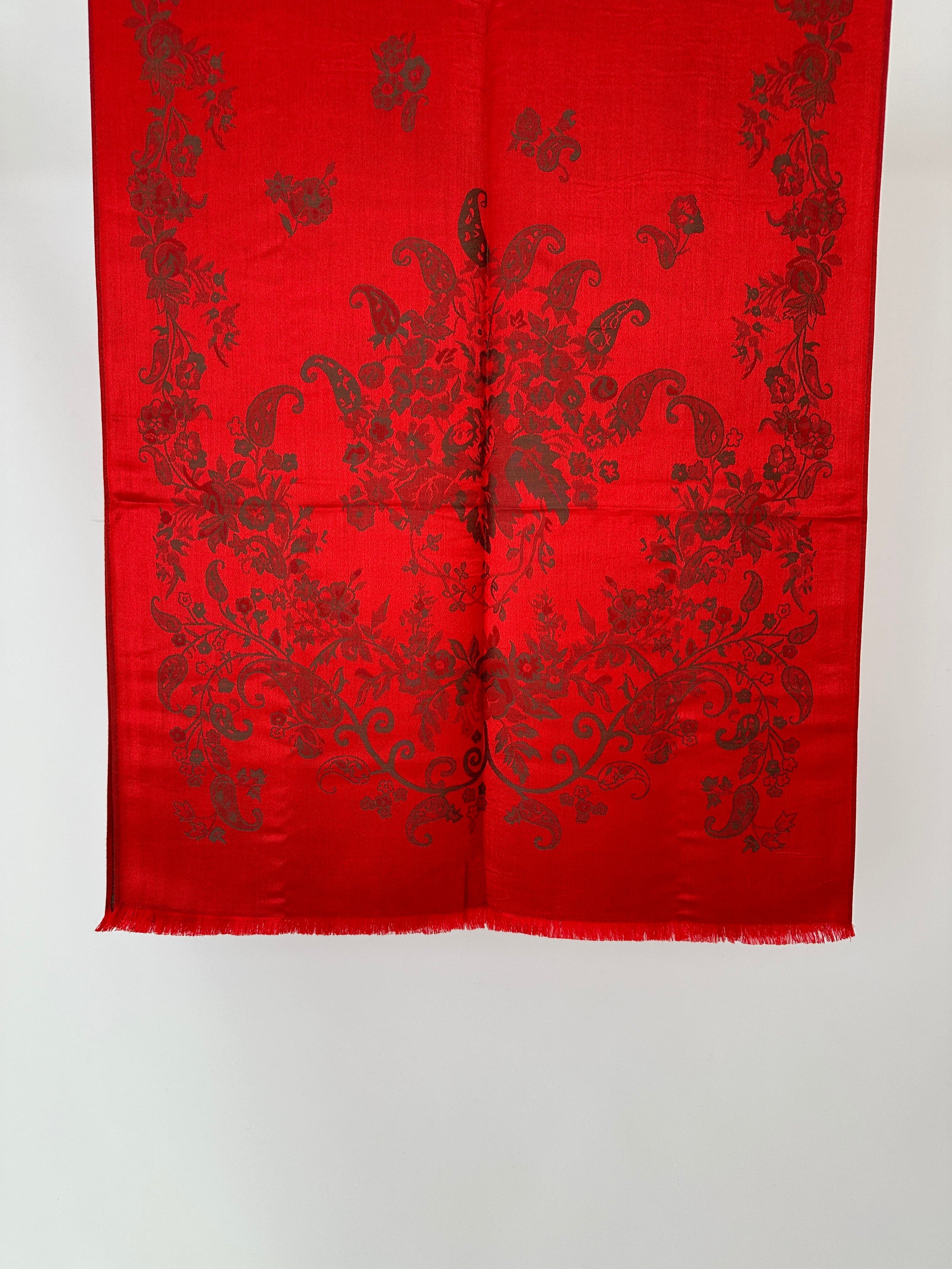 PASHMINA À MOTIFS SATINÉ