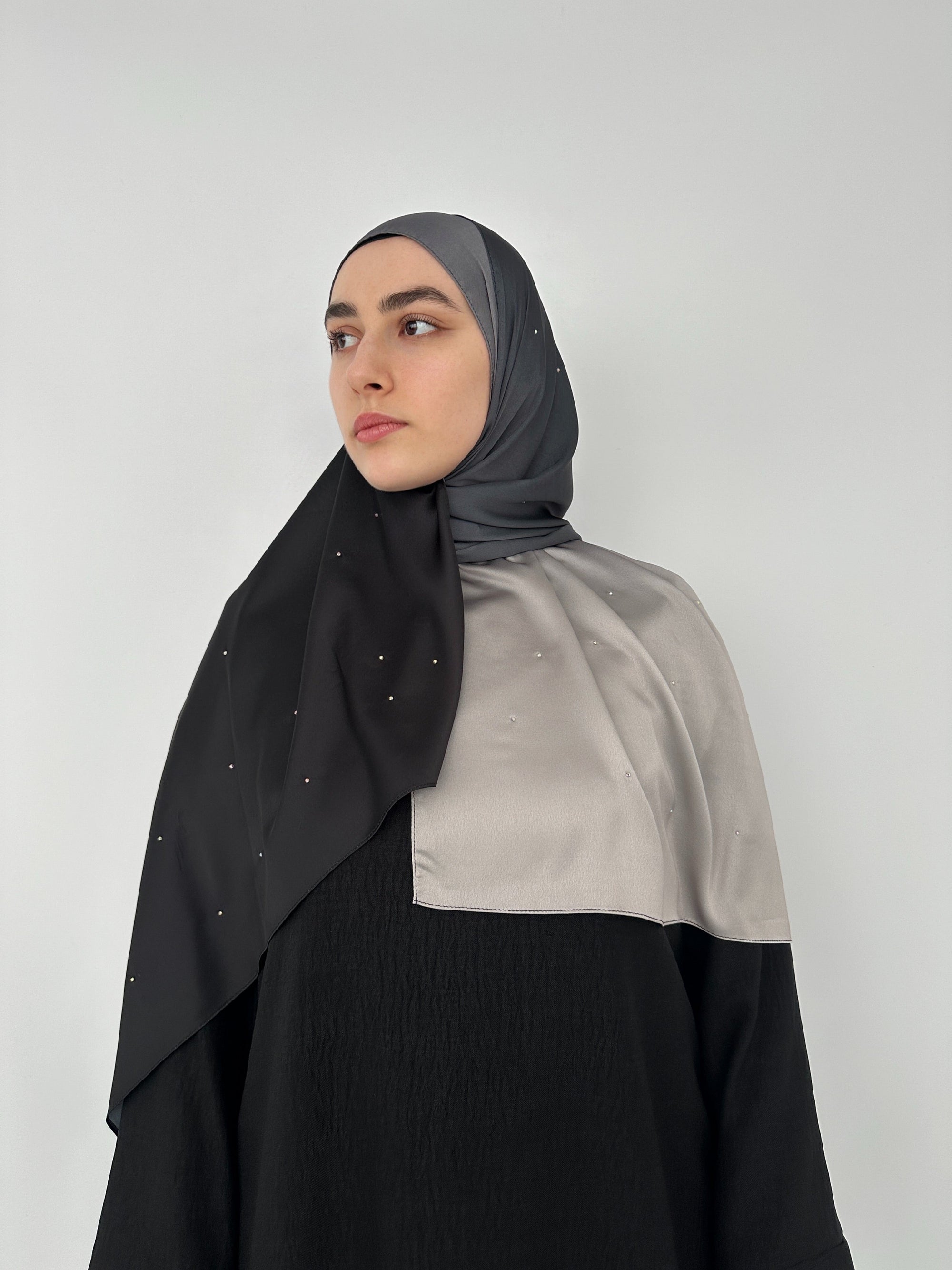 HIJAB SATIN AVEC STRASS