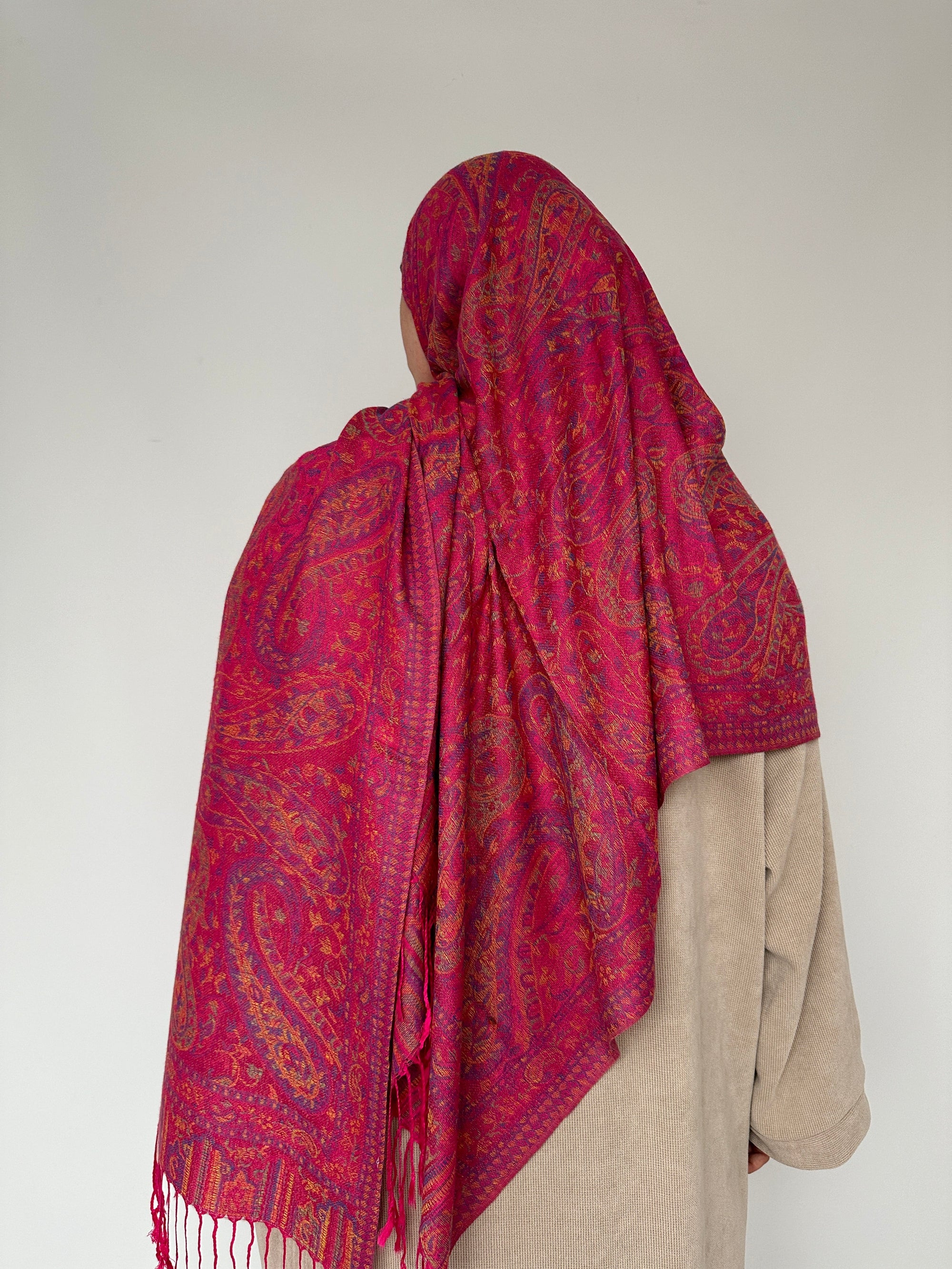 PASHMINA À MOTIFS AVEC FRANGES