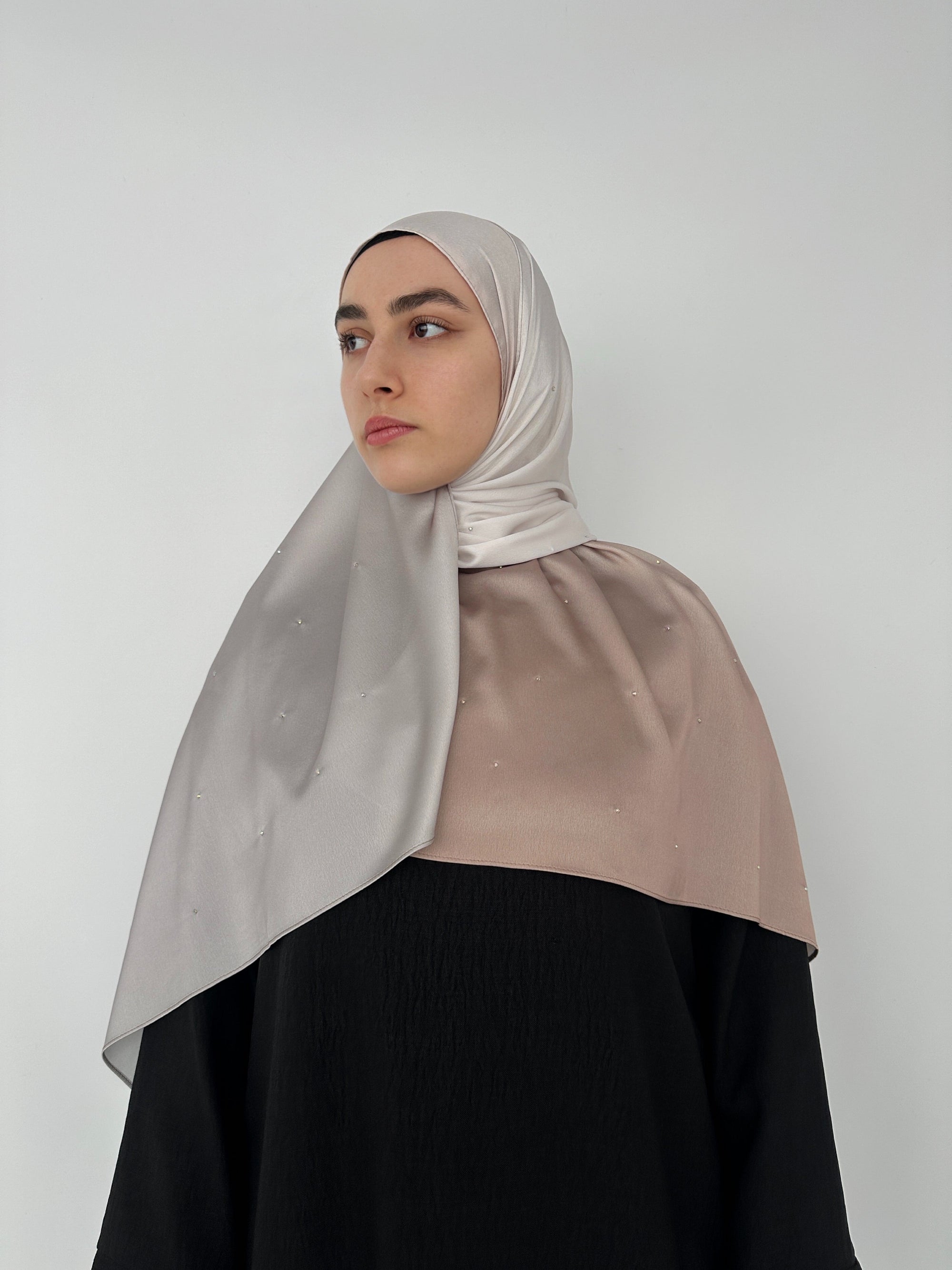 HIJAB SATIN AVEC STRASS
