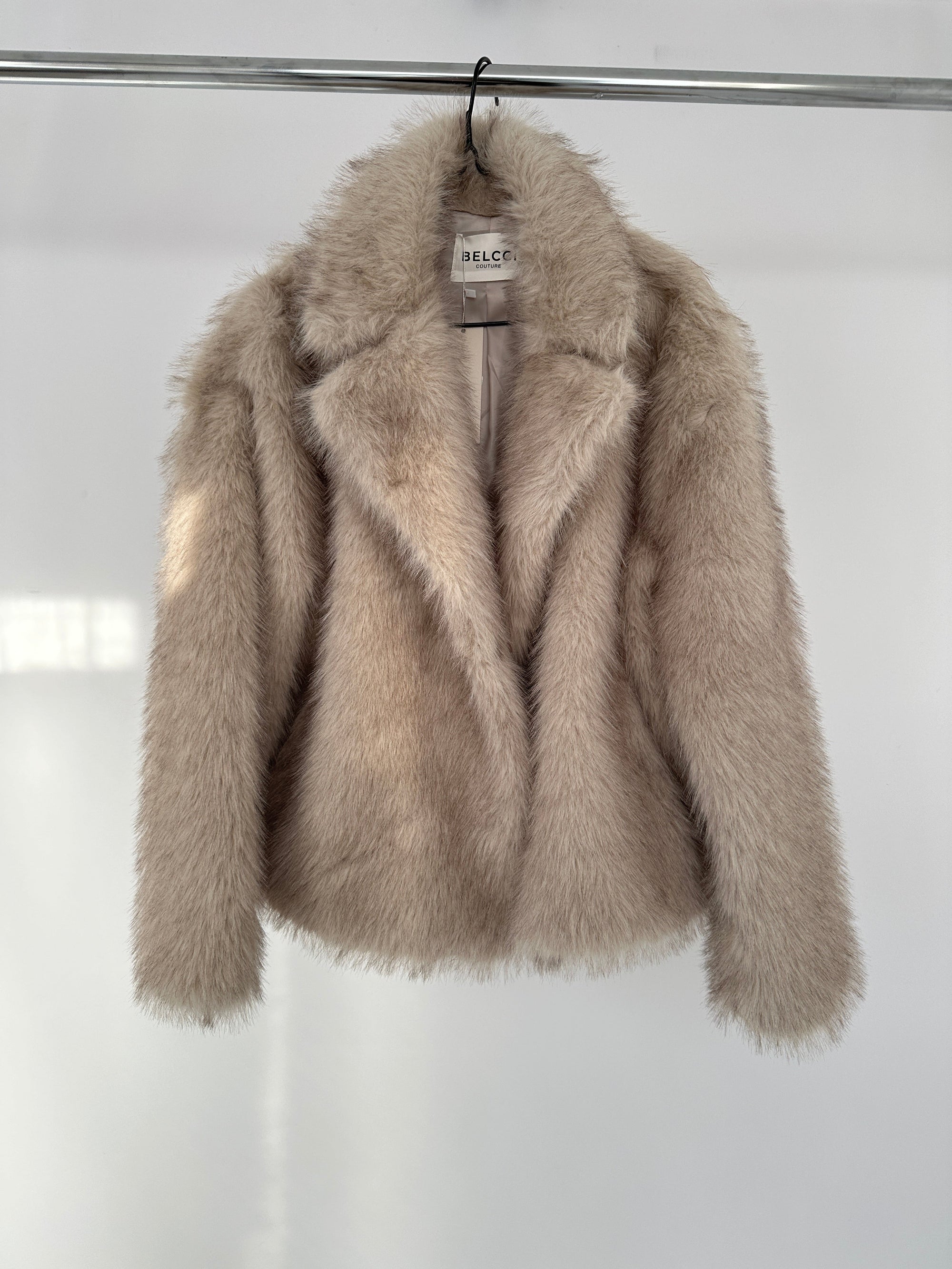 Veste en fausse fourrure  Beige doux