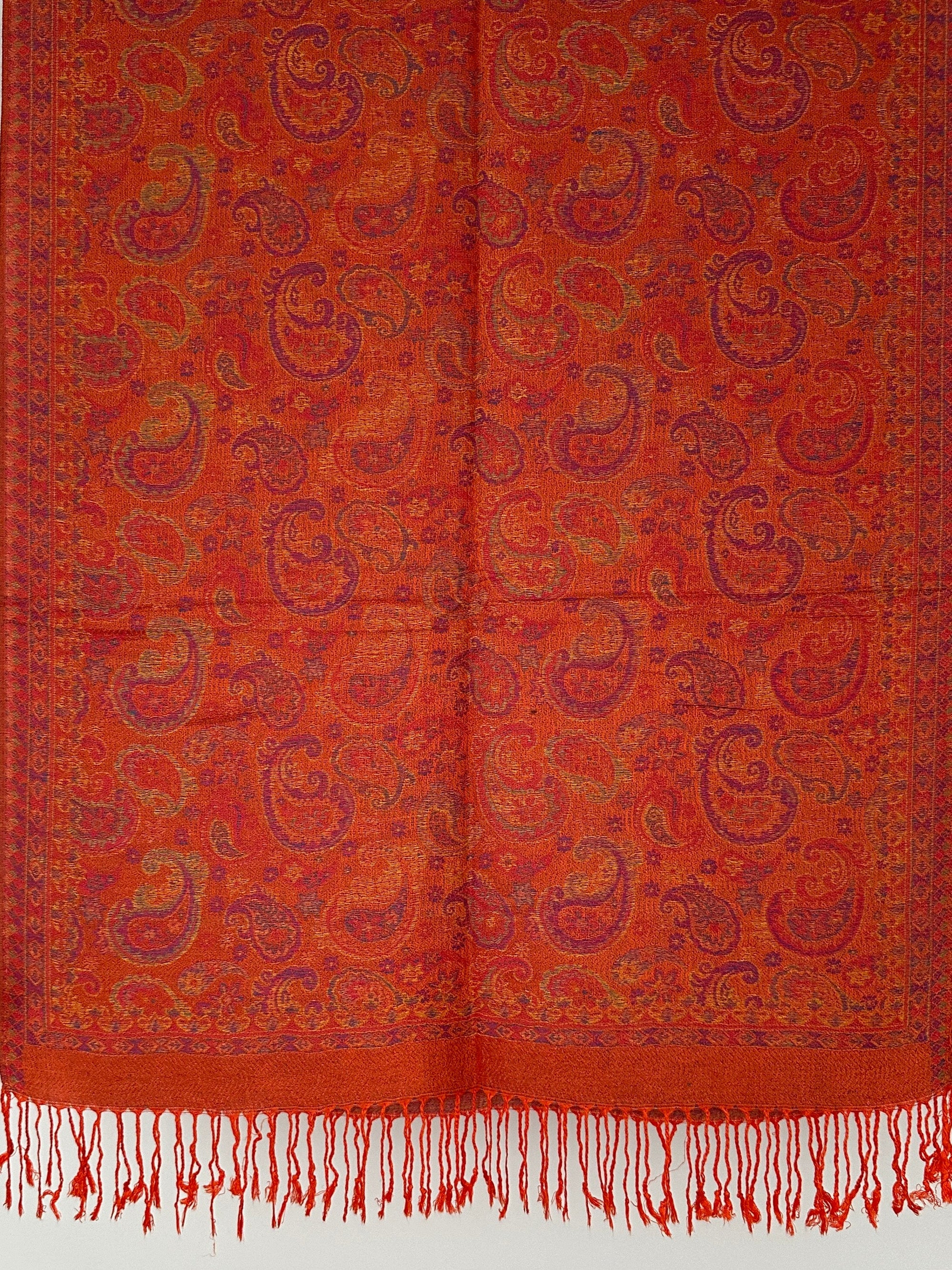 PASHMINA À MOTIFS AVEC FRANGES
