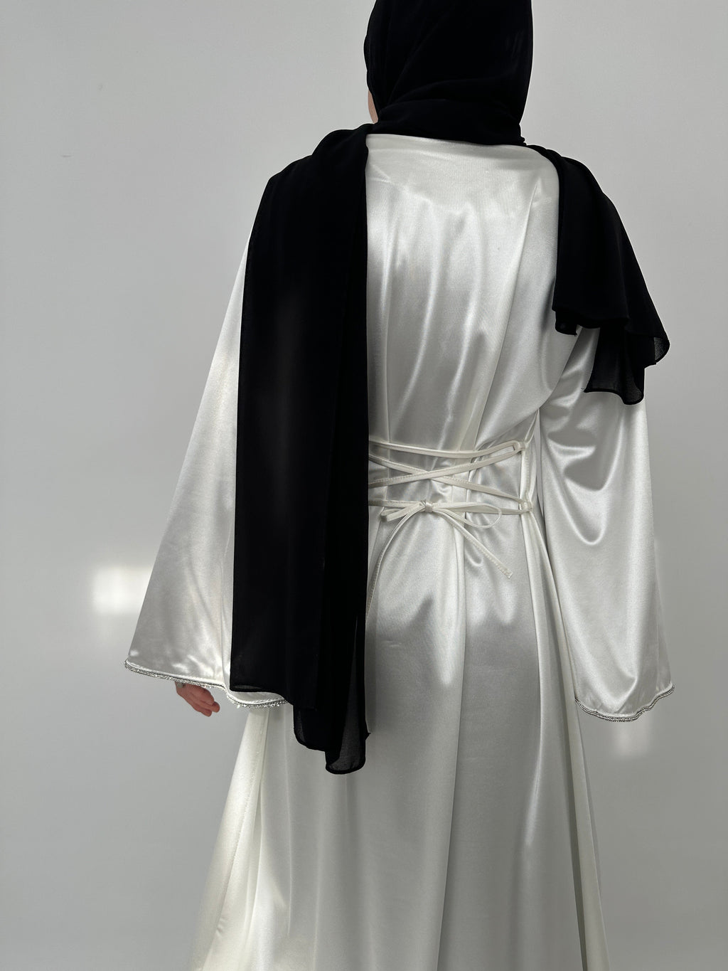 ROBE EN VELOURS SATINÉ BLANC