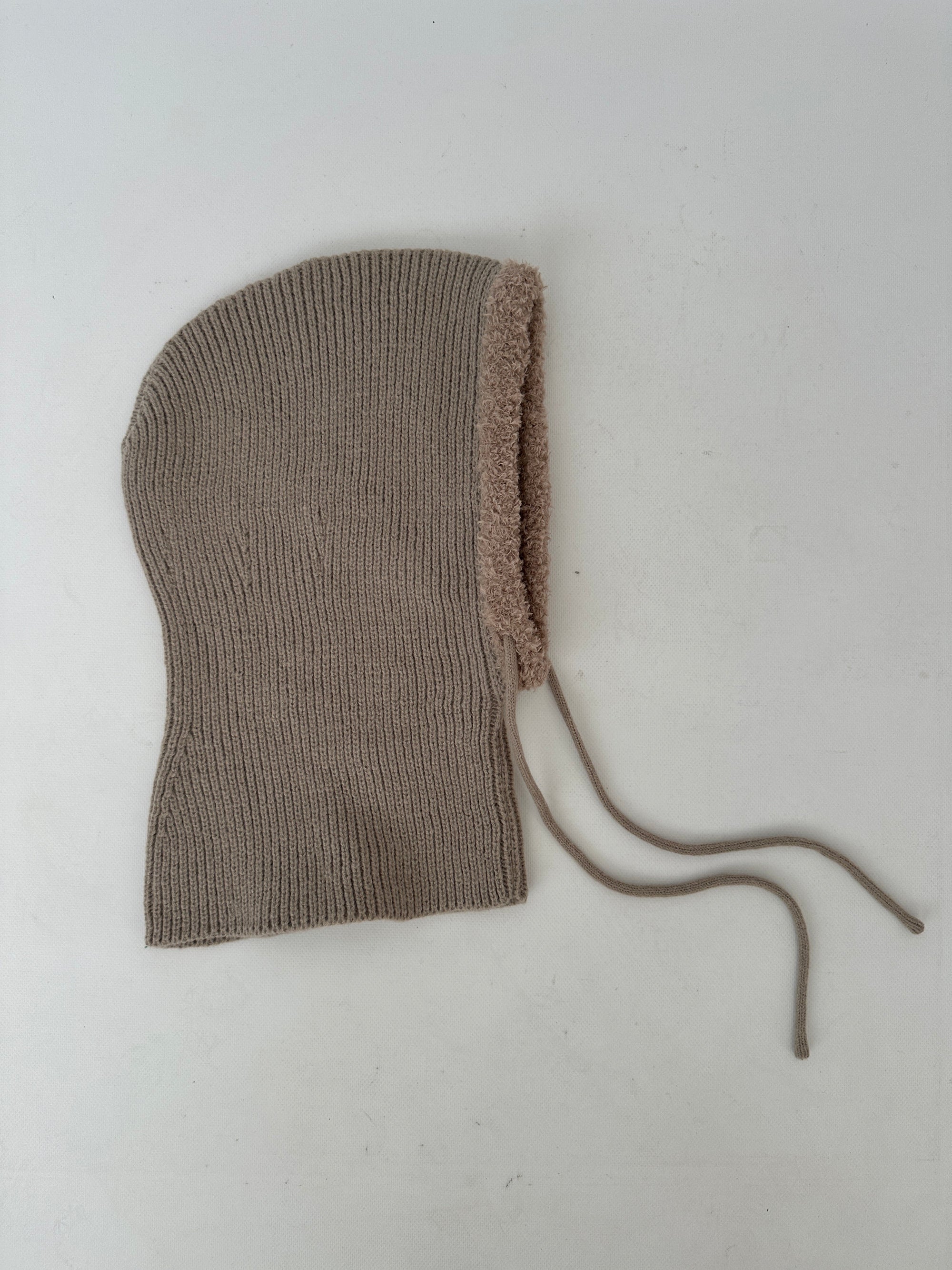CAGOULE EN MAILLE CÔTELÉE GRÈGE
