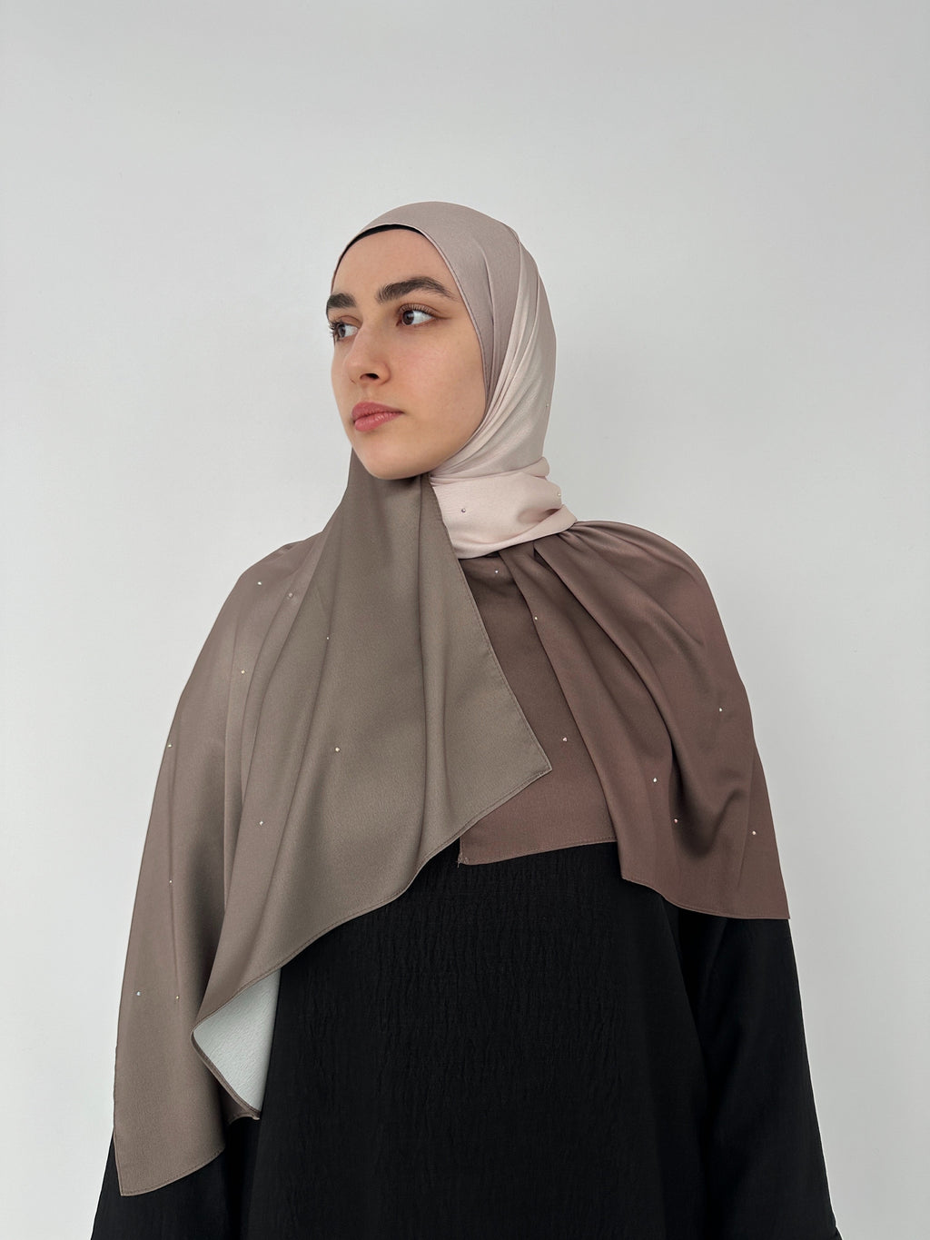 HIJAB SATIN AVEC STRASS
