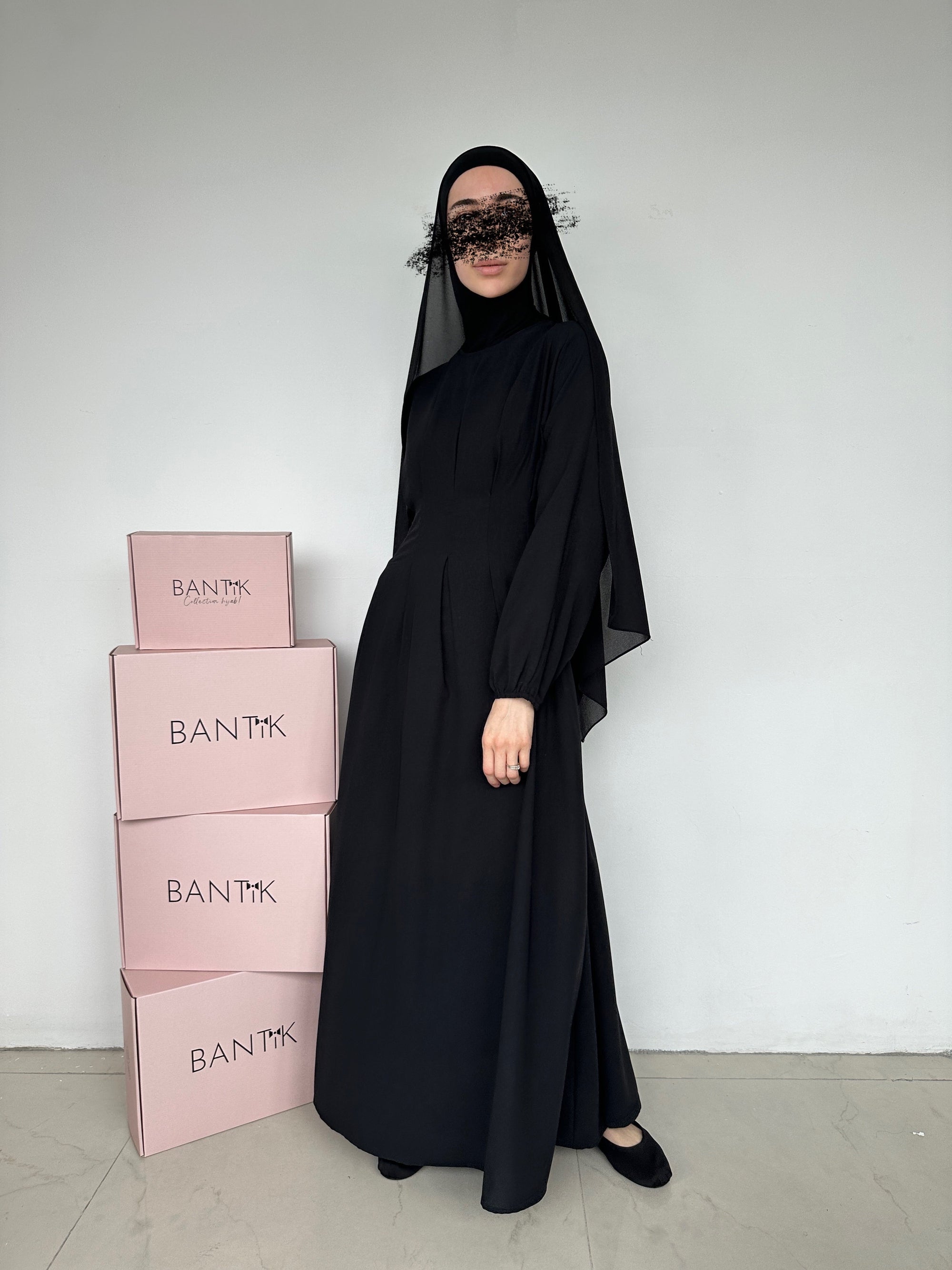 ENSEMBLE KIMONO ET ROBE NOIR