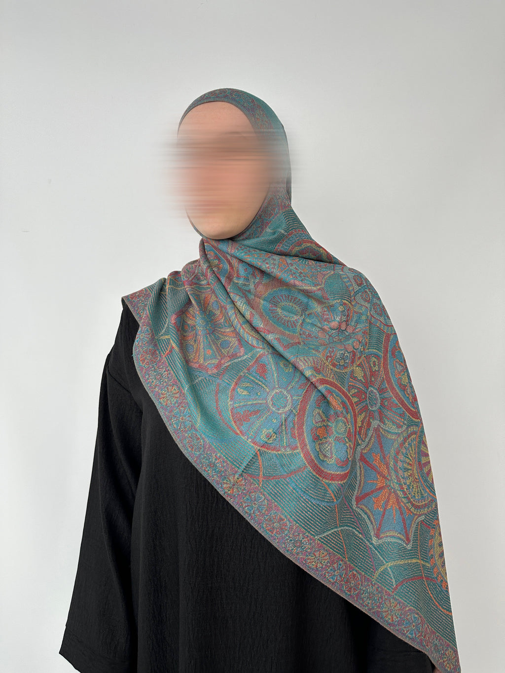 PASHMINA À MOTIFS AVEC FRANGES