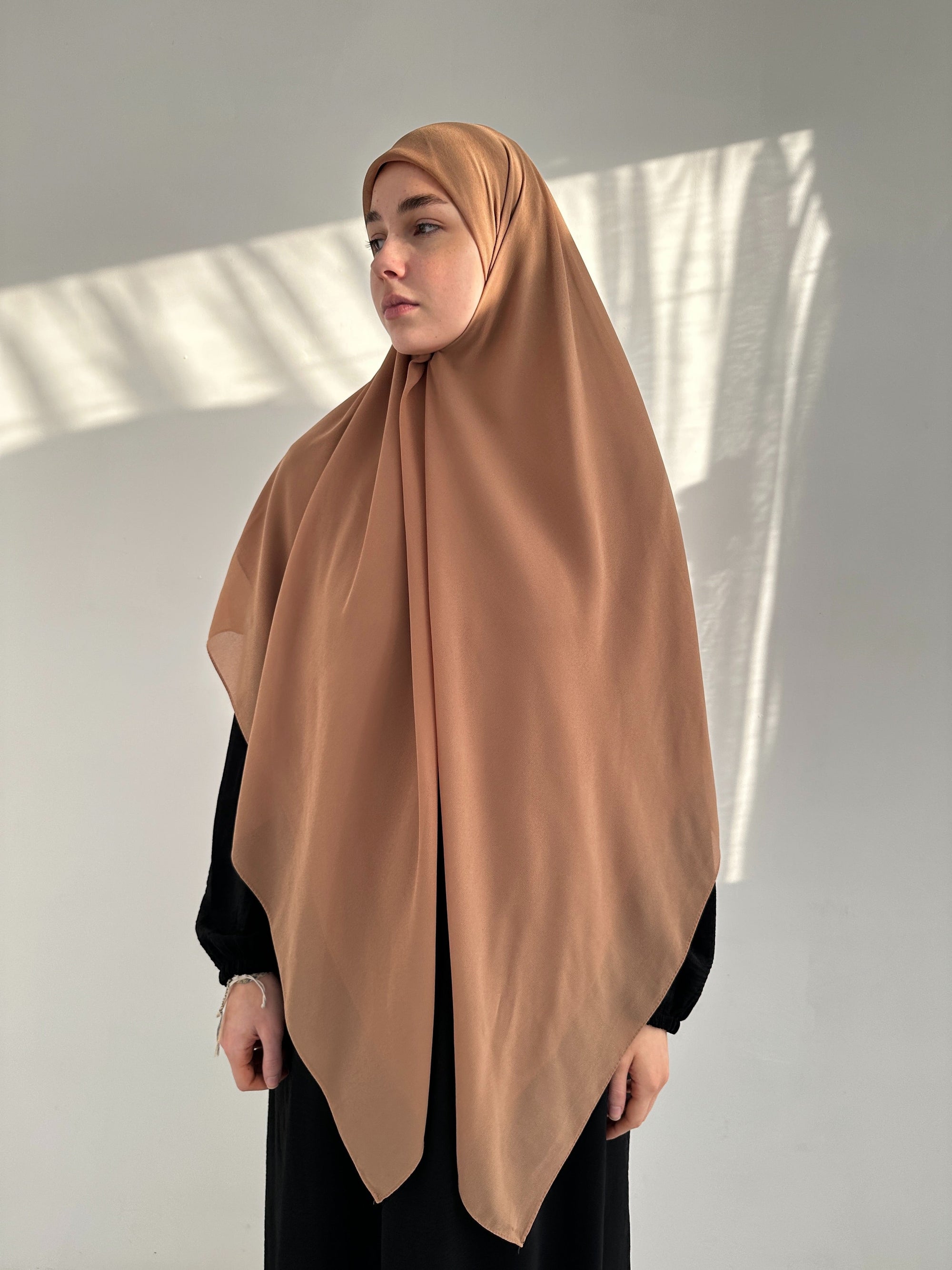 HIJAB CARRÉ XL EN MOUSSELINE CAMEL