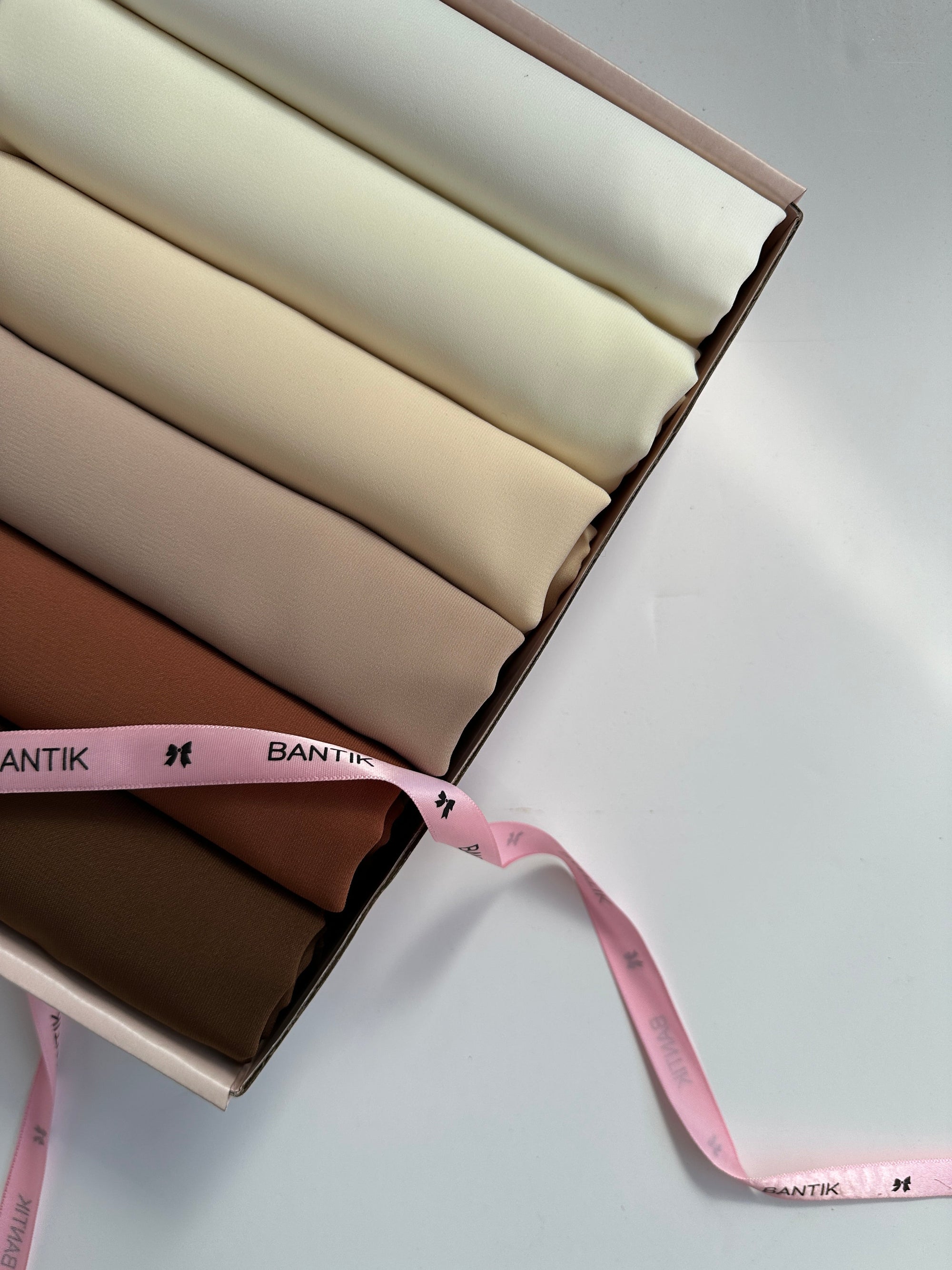 BOX 6 HIJABS SOIE DE MÈDINE