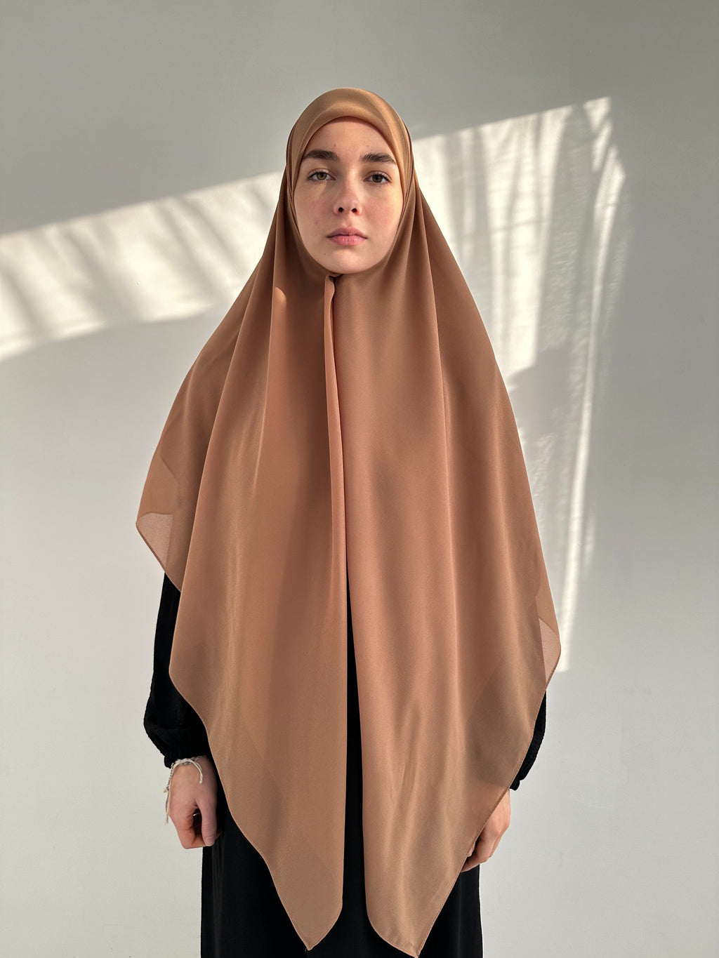 HIJAB CARRÉ XL EN MOUSSELINE CAMEL