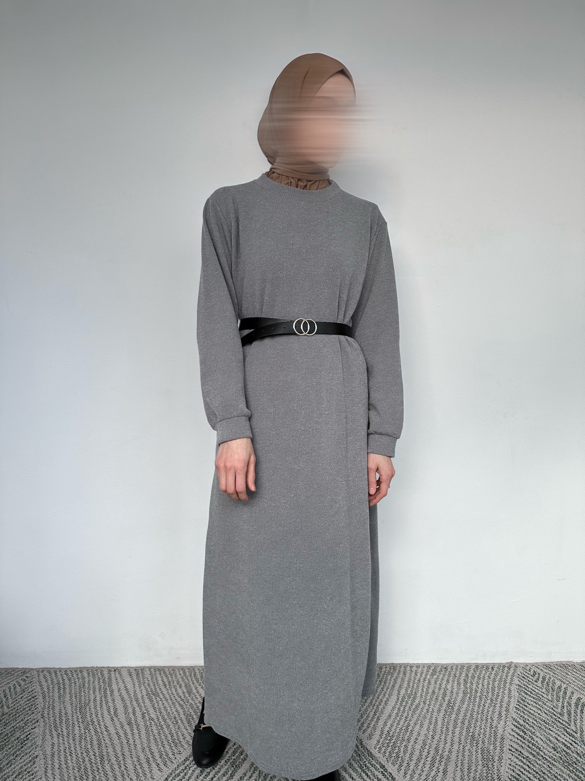 ROBE EN MAILLE GRIS