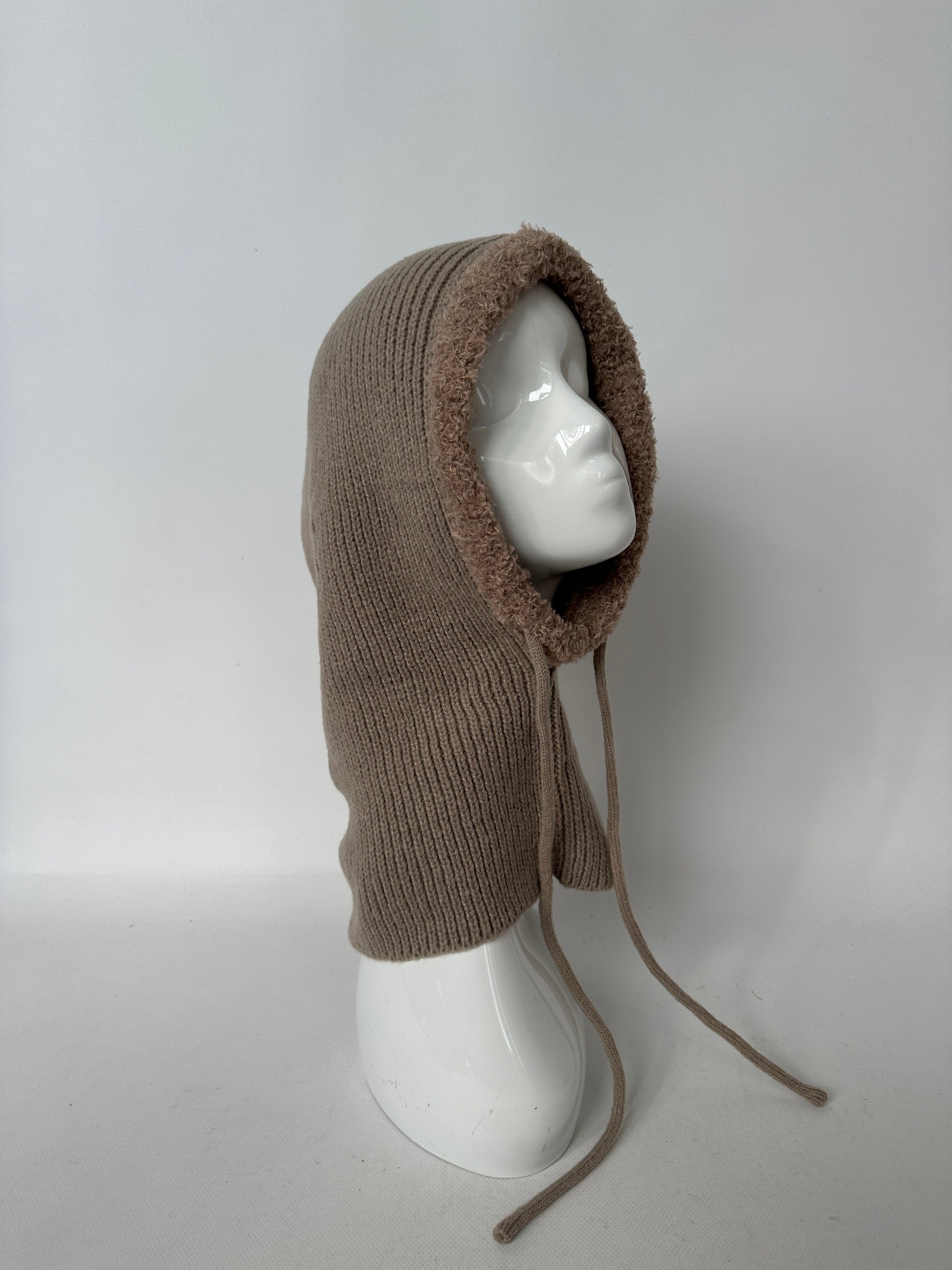 CAGOULE EN MAILLE CÔTELÉE GRÈGE