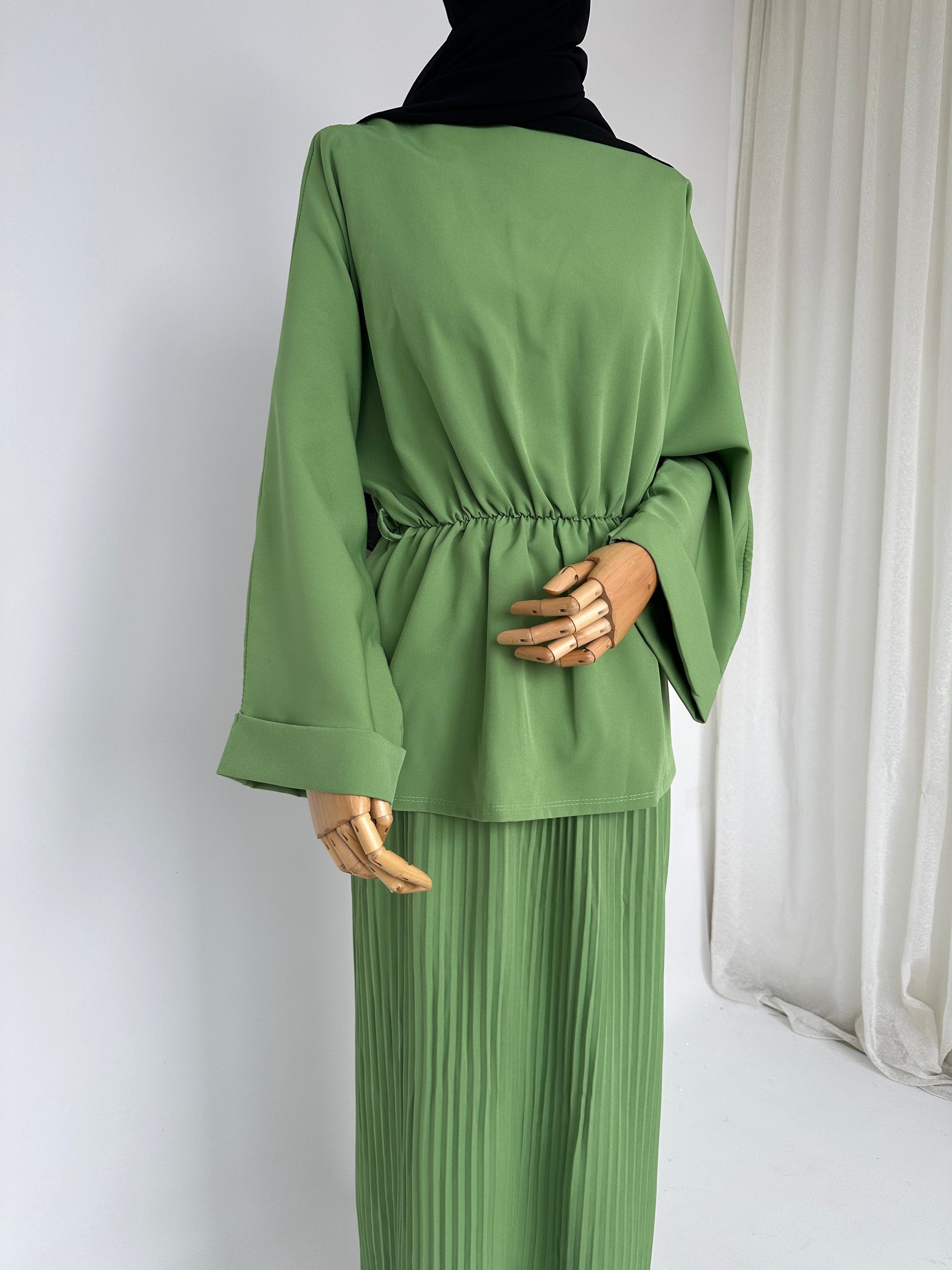 ENSEMBLE JUPE ET PULL