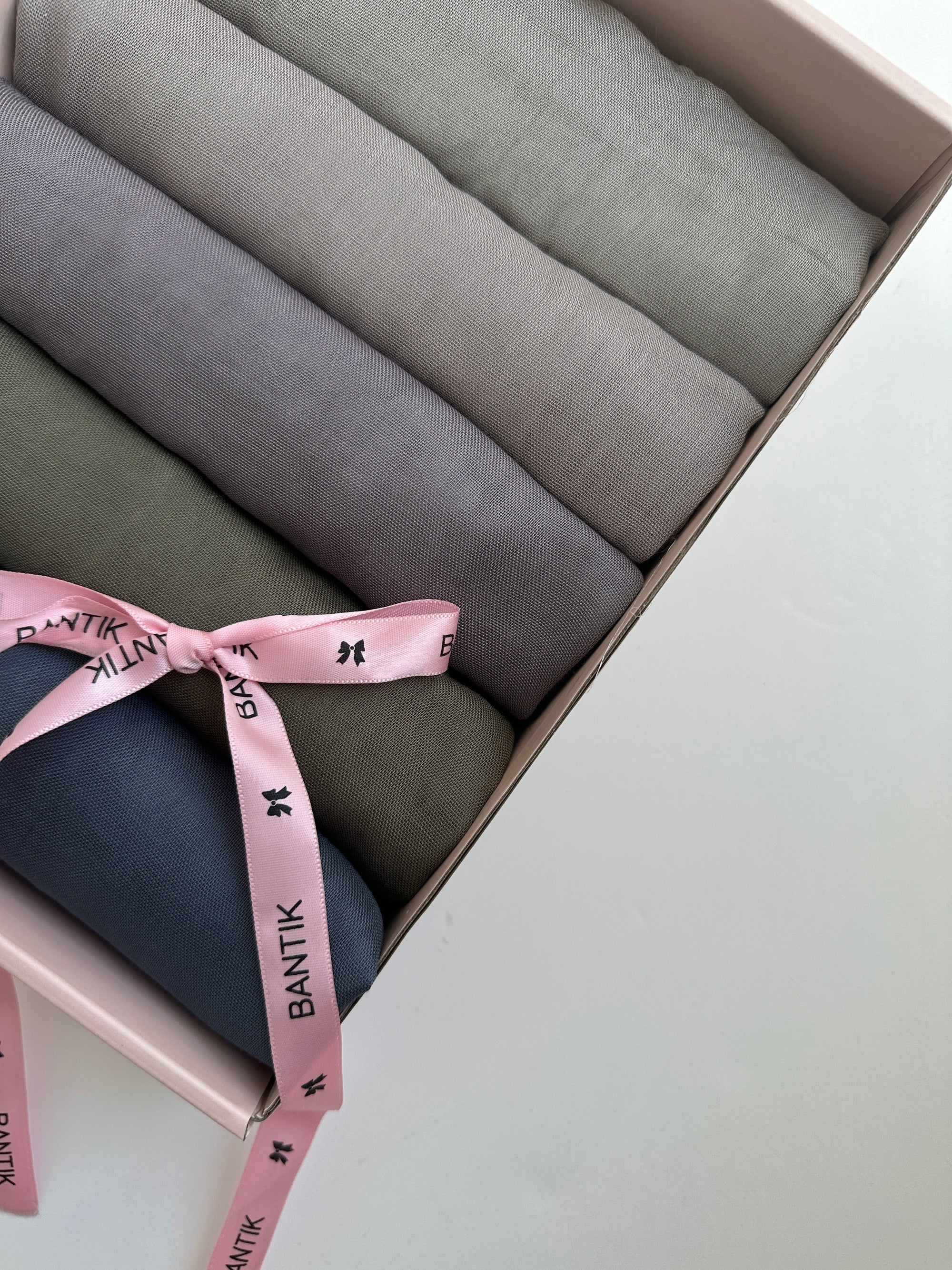 BOX 5 HIJABS MODAL