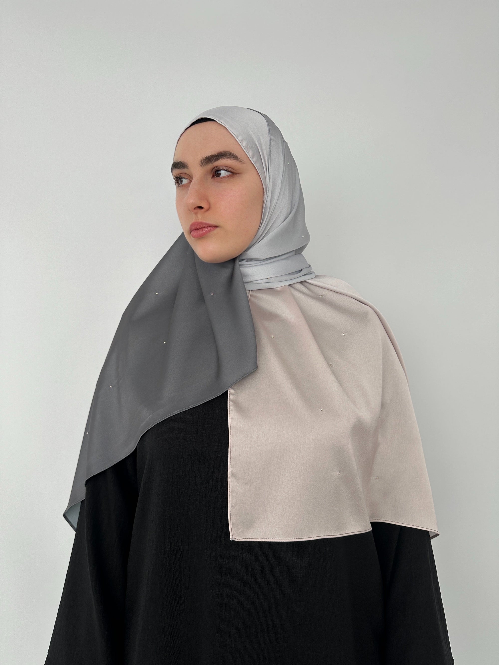 HIJAB SATIN AVEC STRASS