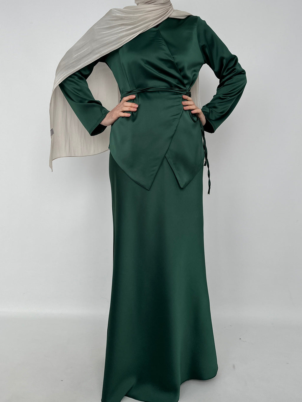 ENSEMBLE JUPE ET KIMONO