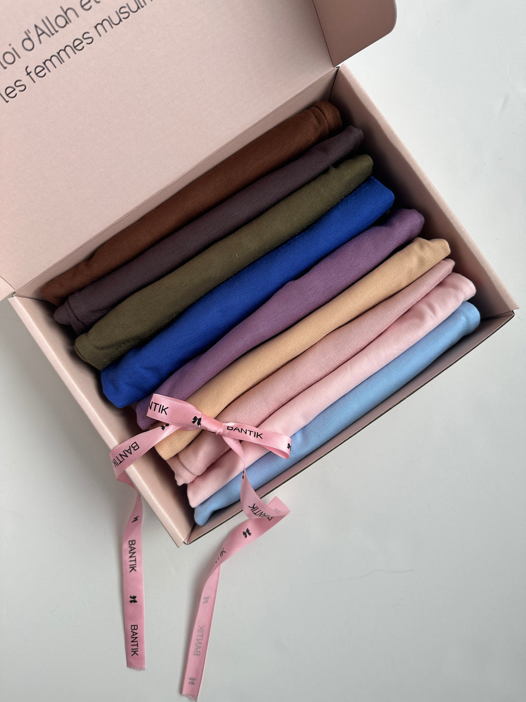 BOX BONNETS FERME