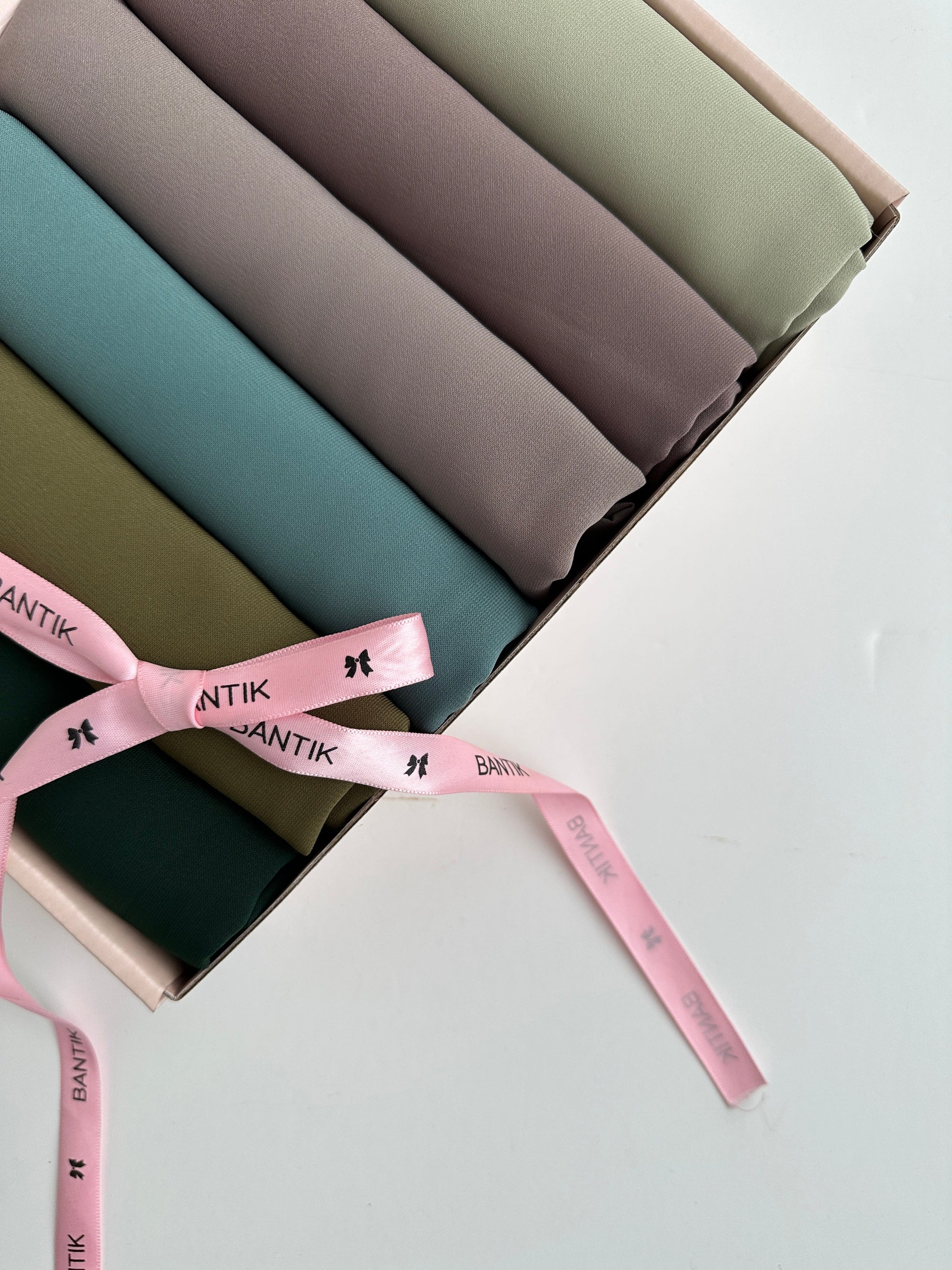 BOX 6 HIJABS SOIE DE MÉDINE