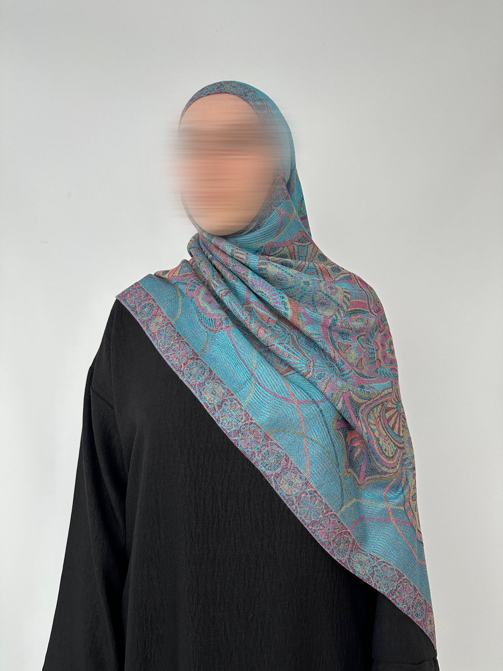 PASHMINA À MOTIFS AVEC FRANGES