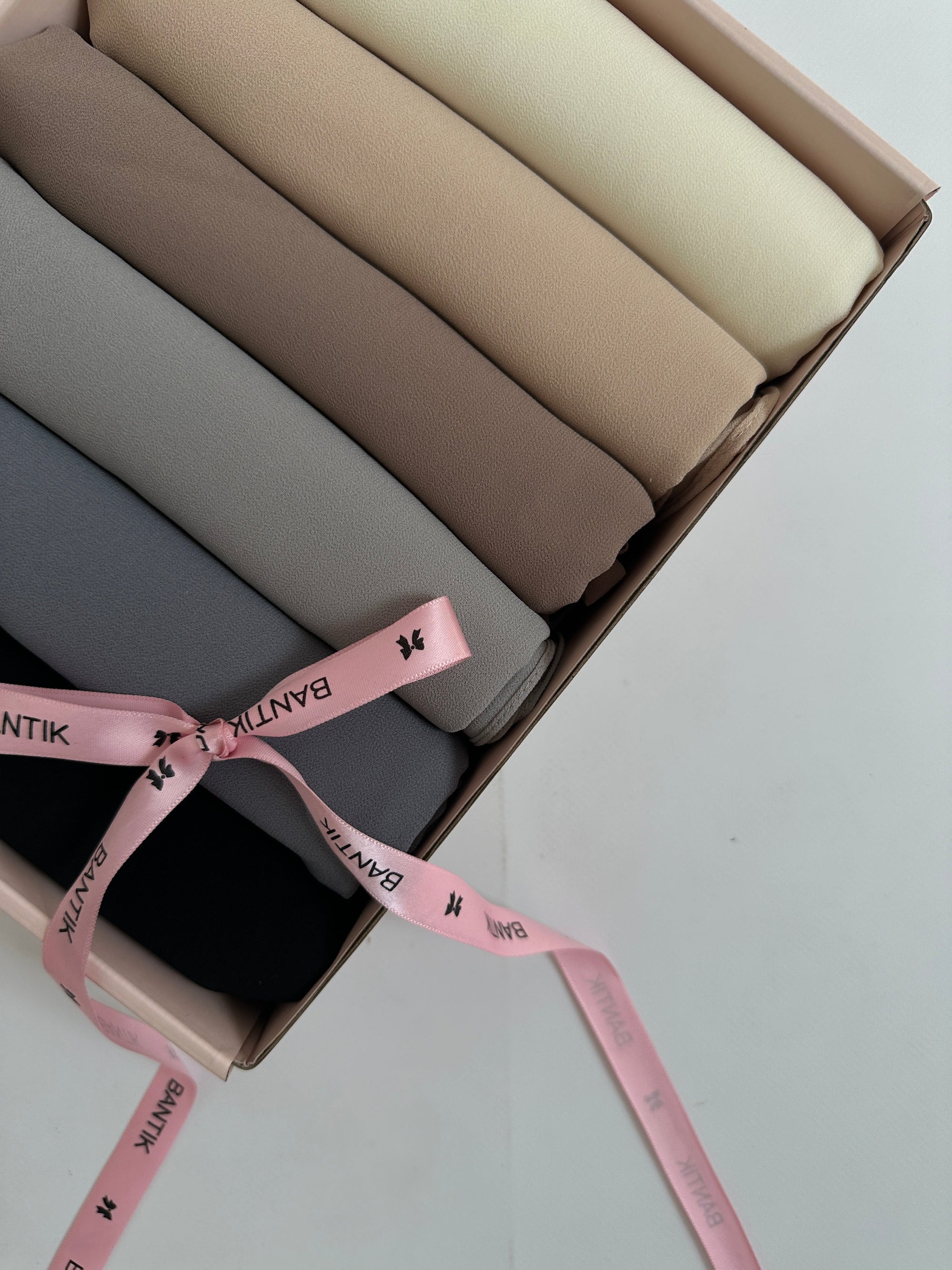 BOX DE 6 HIJABS EN MOUSSELINE