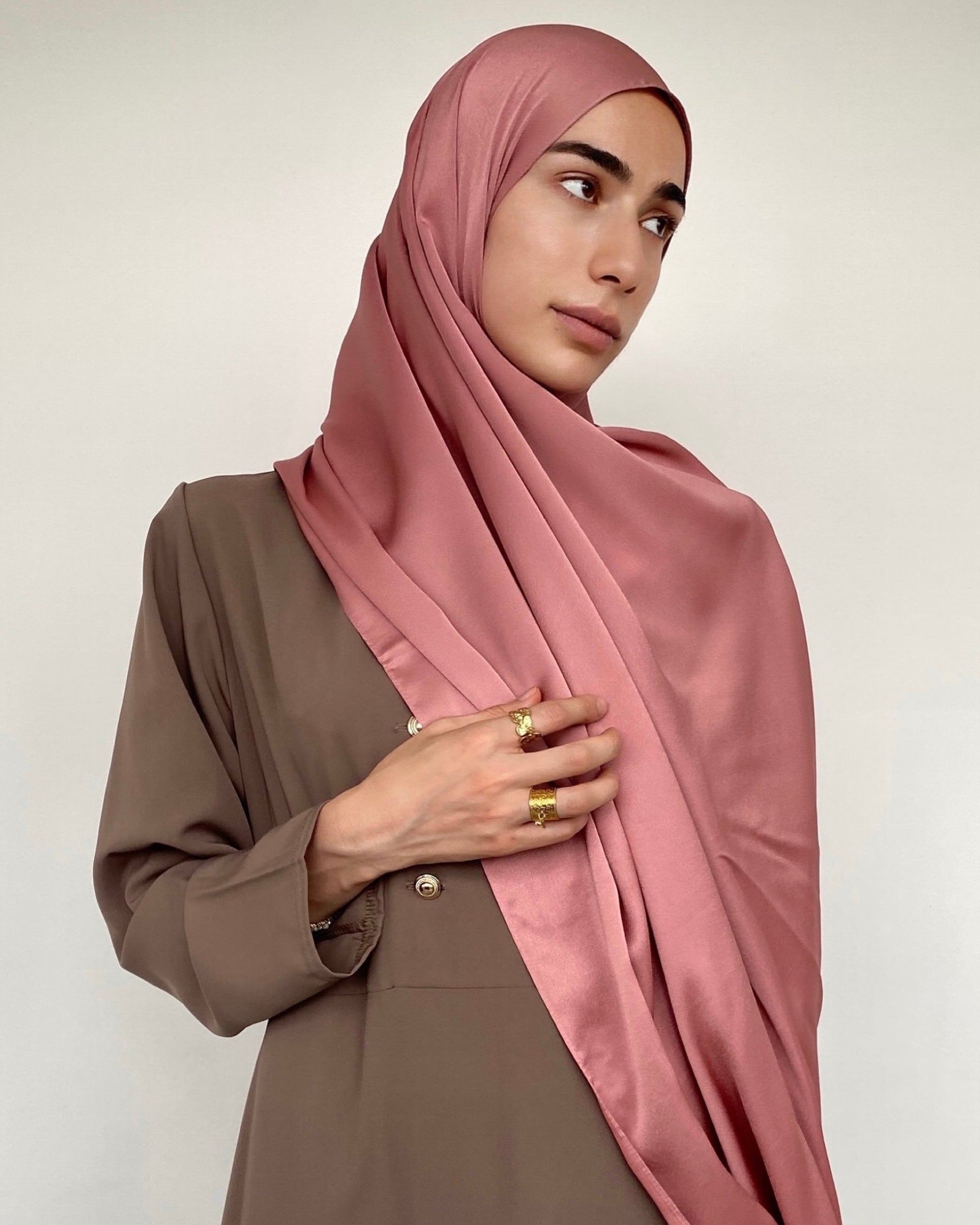 BOX 6 HIJABS SATIN