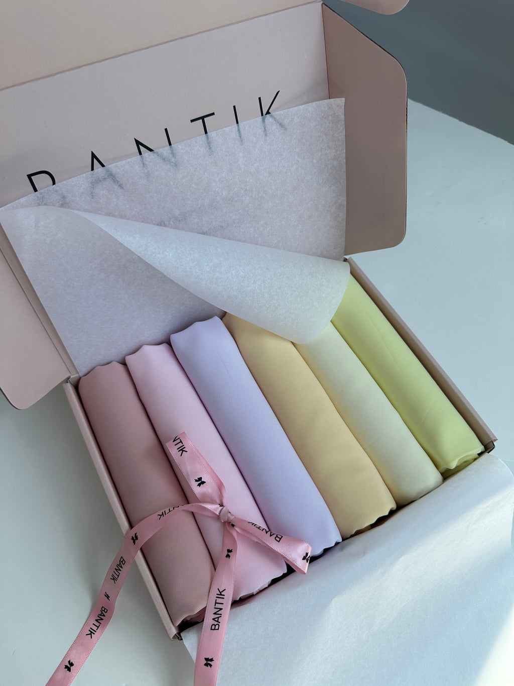 BOX 6 HIJABS SOIE DE MÈDINE