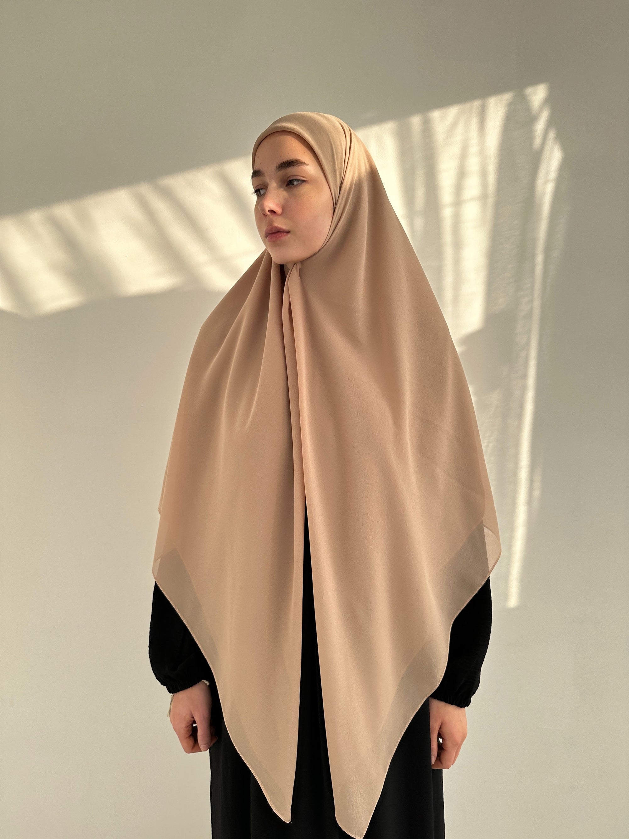 HIJAB CARRÉ XL EN MOUSSELINE  BEIGE ROSE