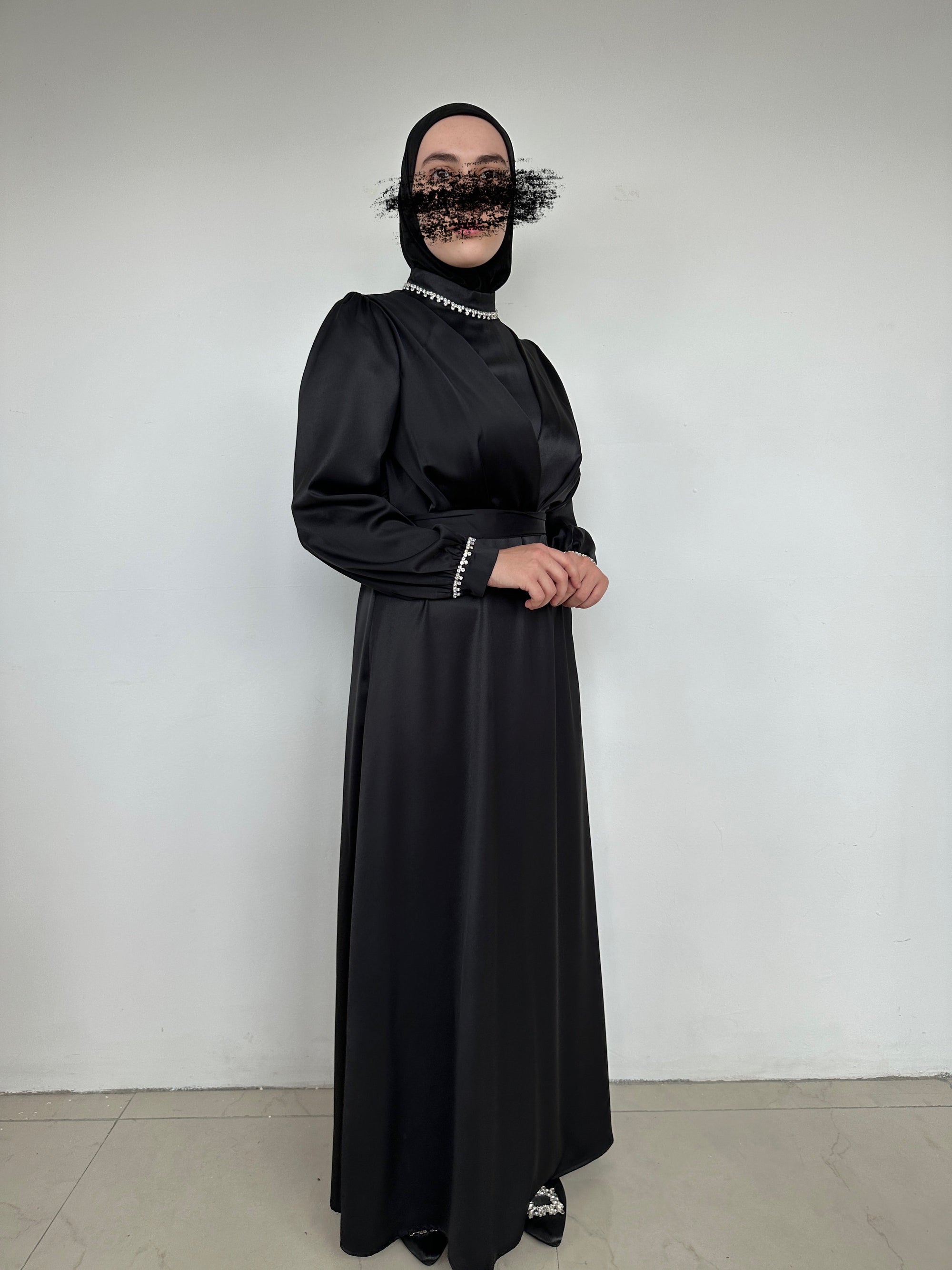 ROBE DE SOIRÉE SATINÉ NOIR