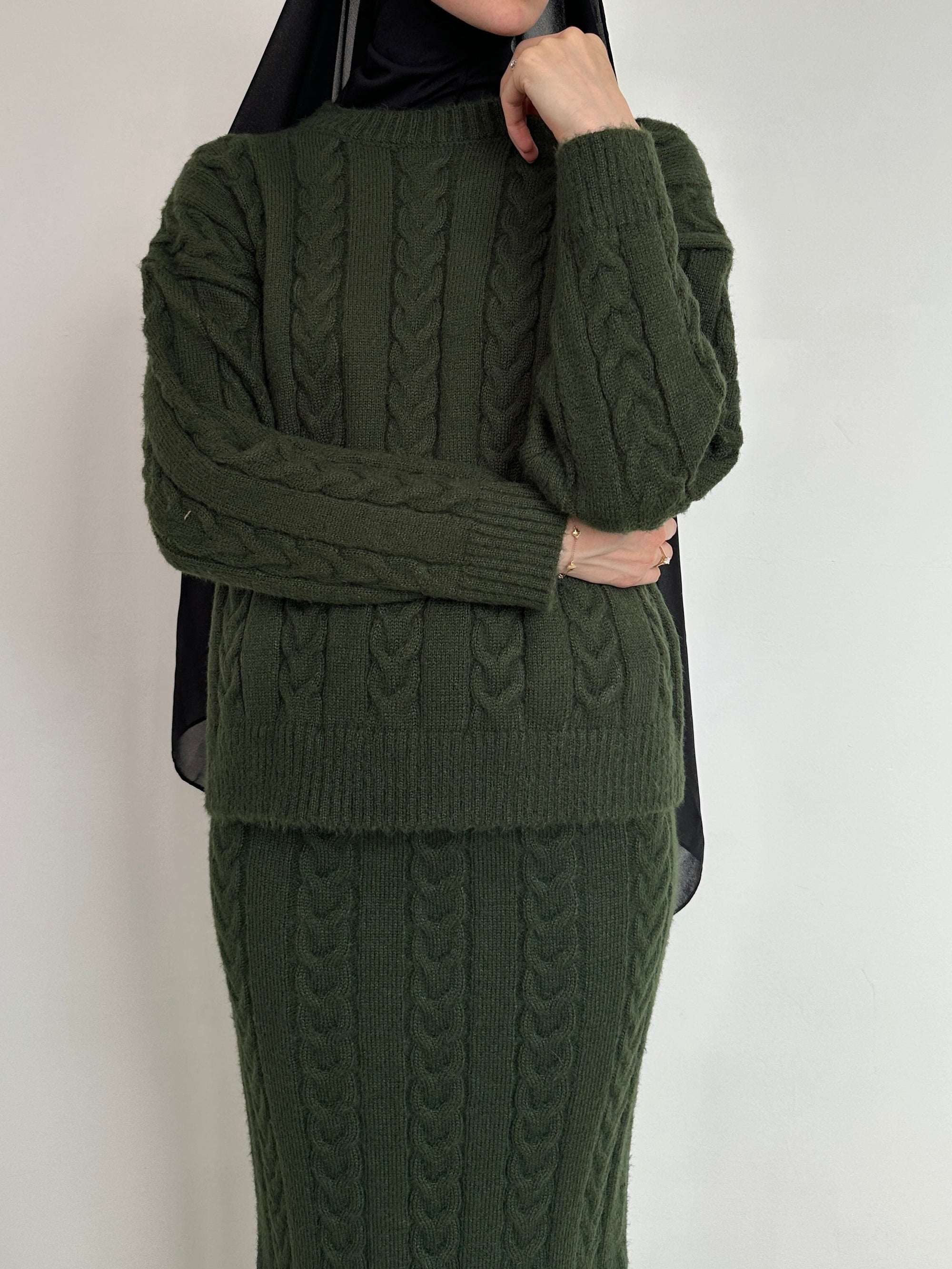 ENSEMBLE JUPE ET PULL KAKI
