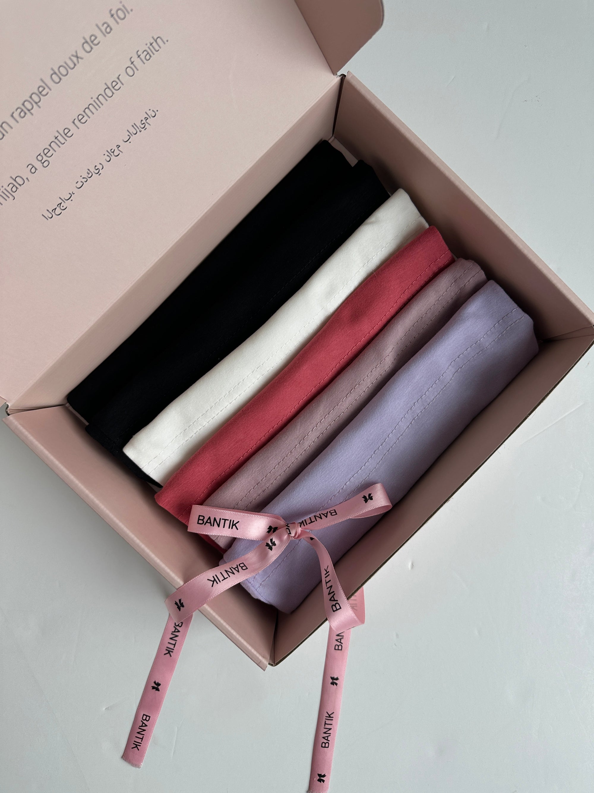 BOX 5 BONNETS  FERMÉ