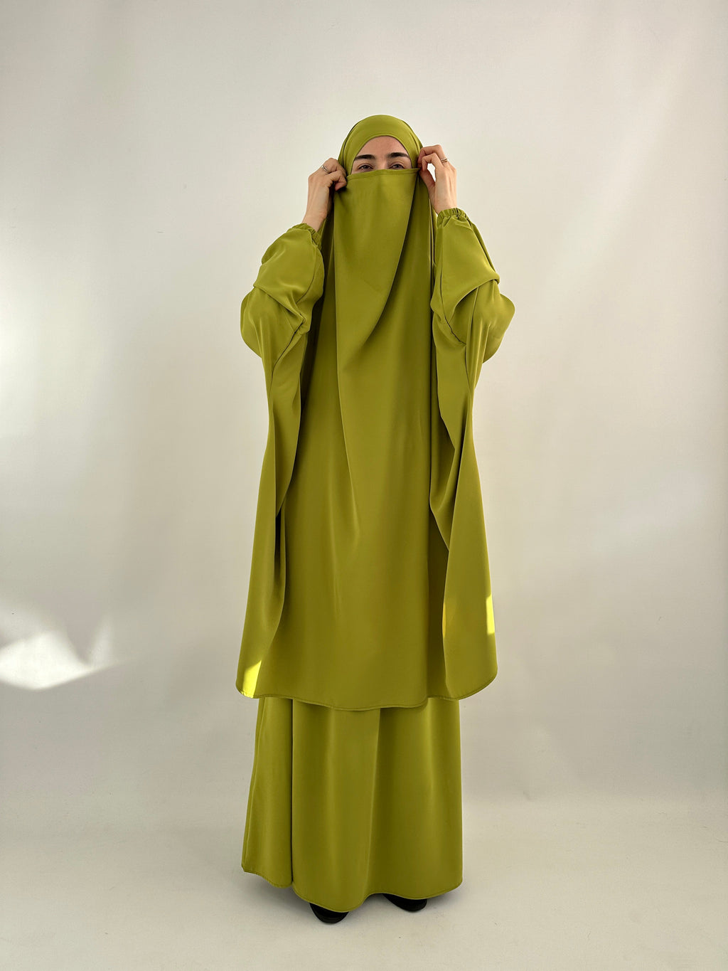 JILBEB DEUX PIÈCES SOIE DE MÈDINE OLIVE
