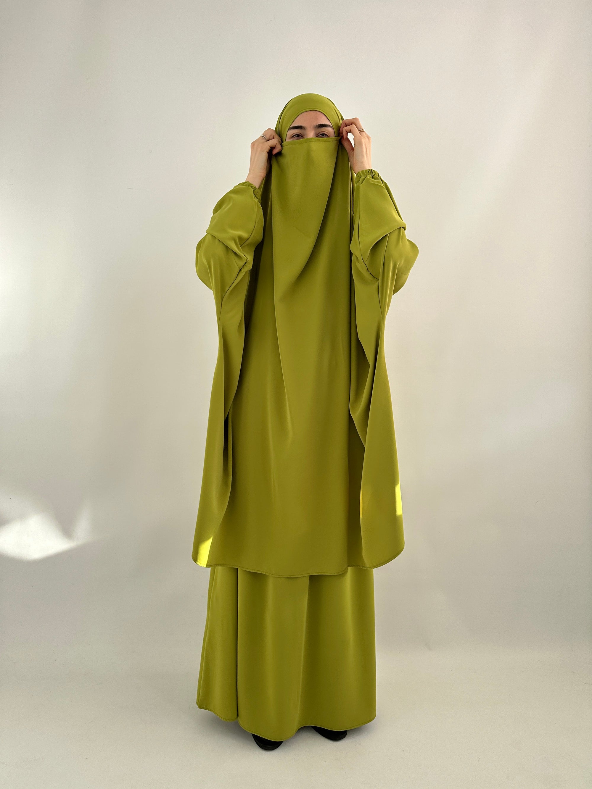 JILBEB DEUX PIÈCES SOIE DE MÈDINE OLIVE