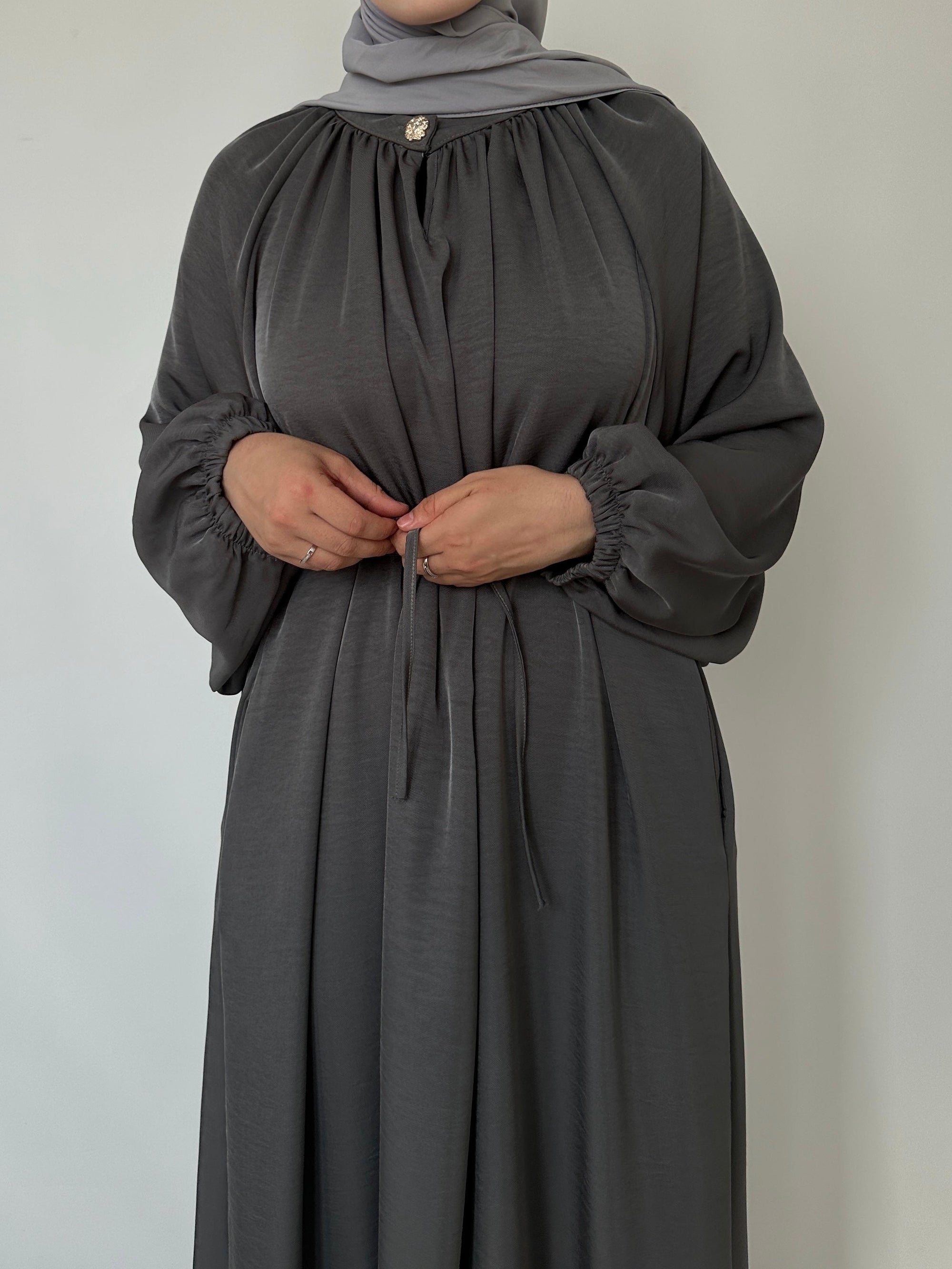 ABAYA HALA GRIS