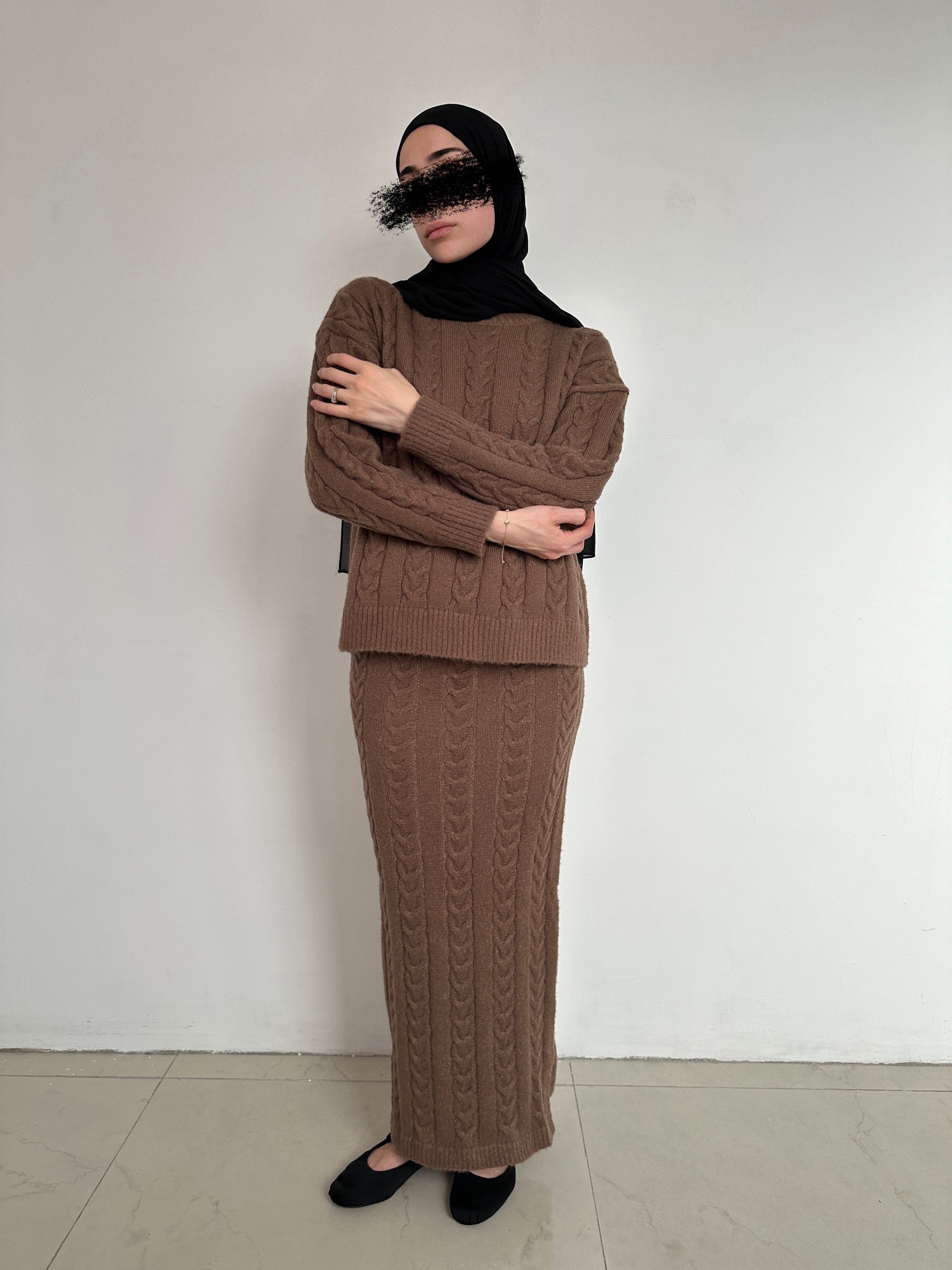 ENSEMBLE JUPE ET PULL CARAMEL
