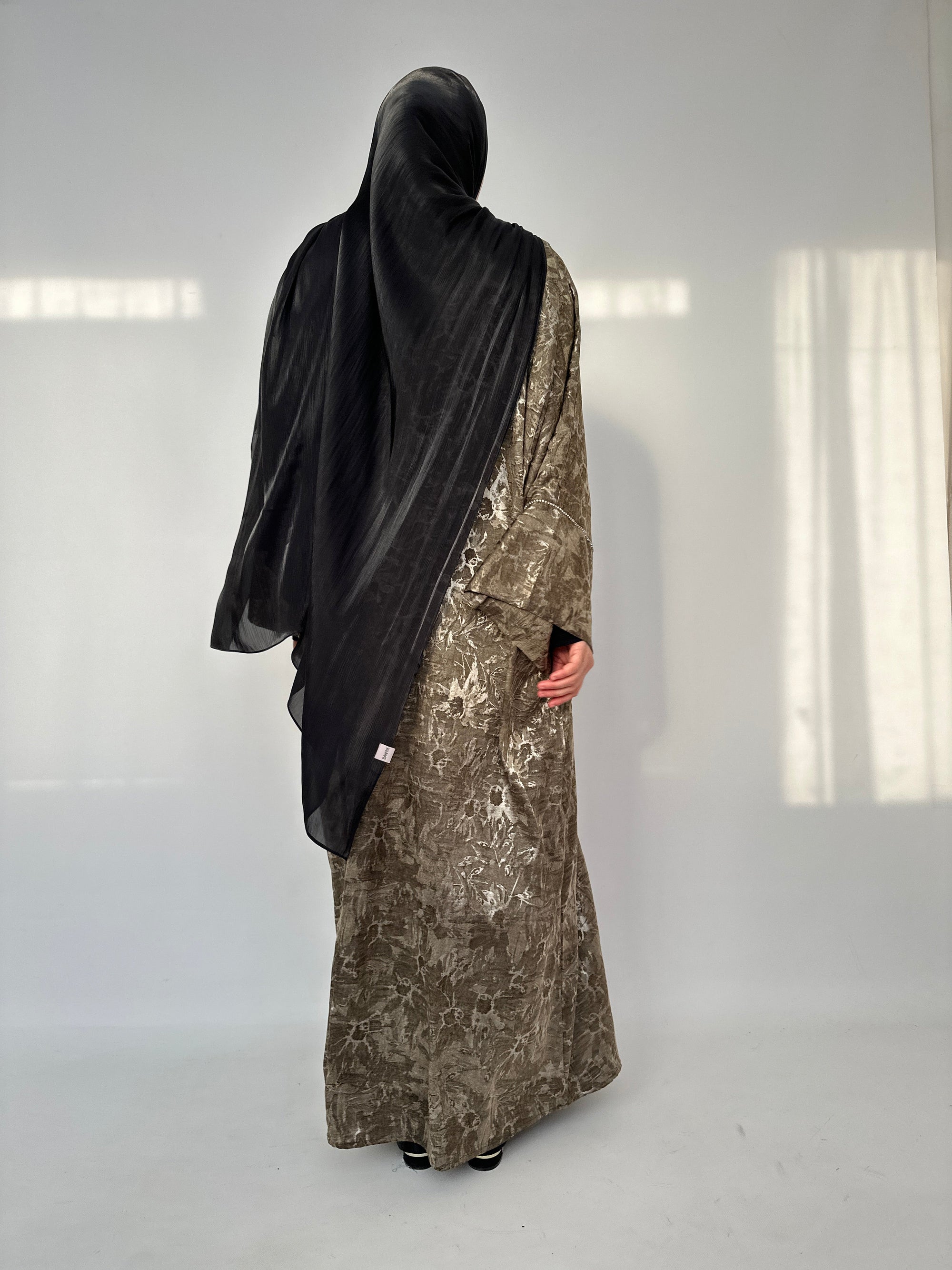 ABAYA LARGE ÉLÉGANTE